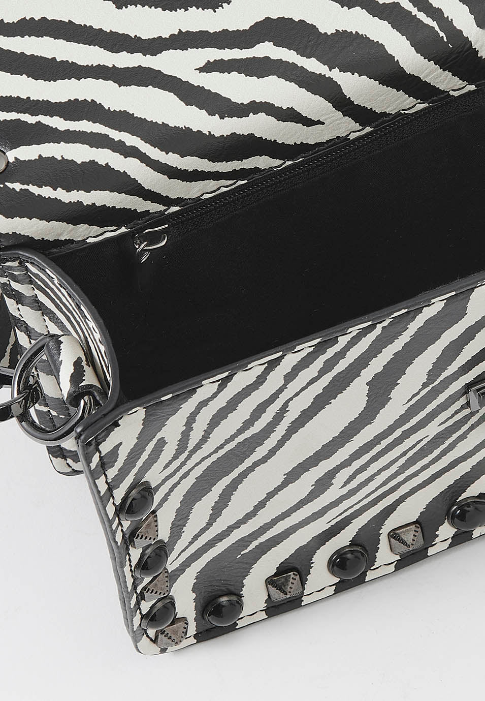 2422ZB00-000001-2422ZB00_000001_4