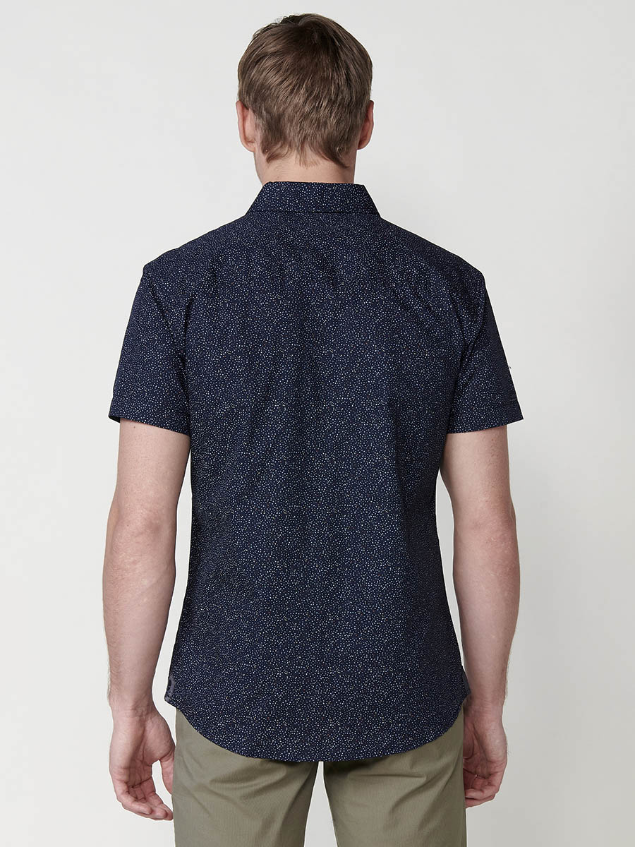 Blaues Herren-Kurzarmhemd aus Baumwolle mit Mikrodruck – Koroshi 2511CC32