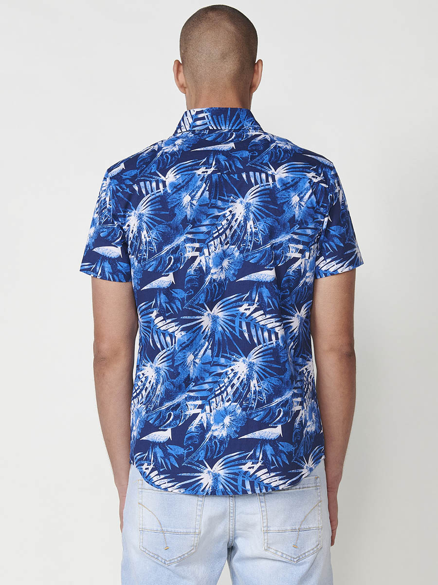 Blaues Herren-Kurzarmhemd aus Baumwolle mit tropischem Print und Tasche – Koroshi 2511CC43