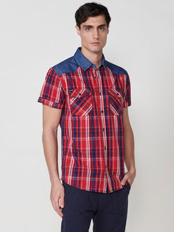 Camicia da uomo rossa in denim a quadri con carré in cotone a maniche corte - Koroshi 2511CC55