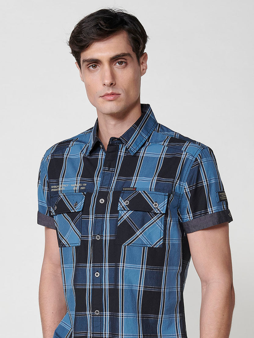 Blue men's short sleeve checked shirt with pockets - Koroshi 2511CC56