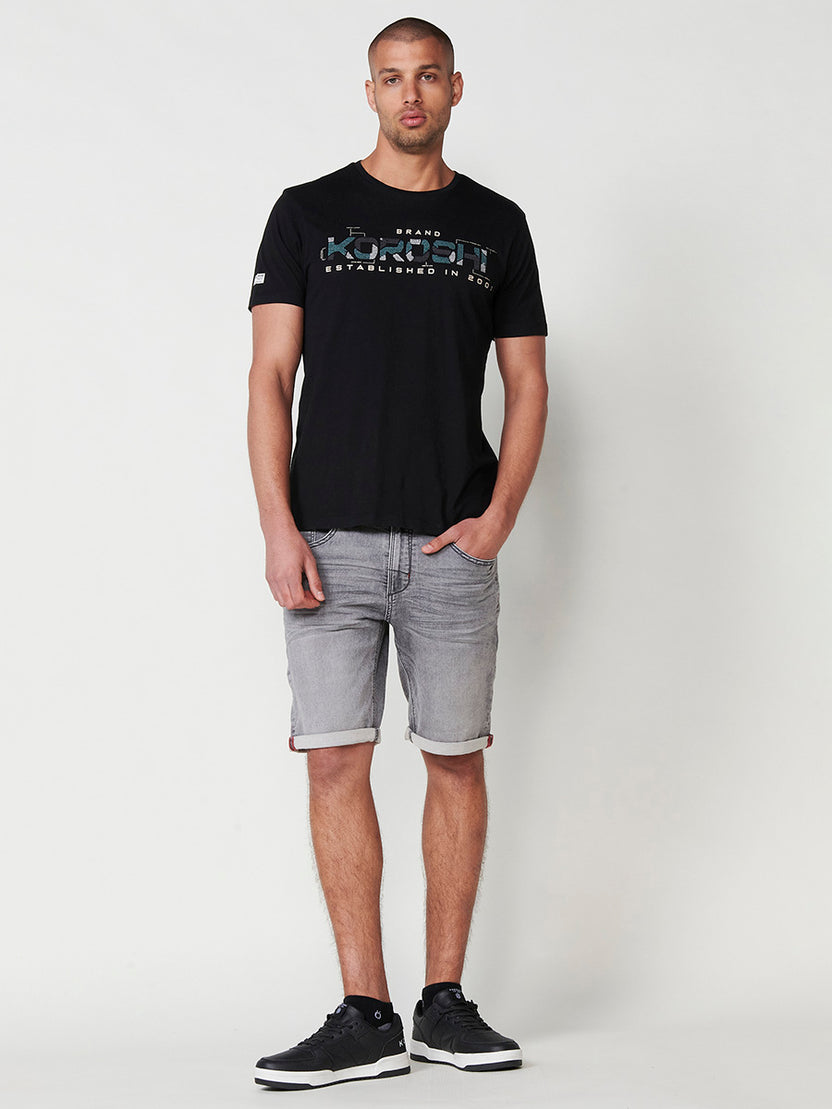 Schwarzes, kurzärmliges, bedrucktes Herren-T-Shirt mit Rundhalsausschnitt – Koroshi 2511MC23