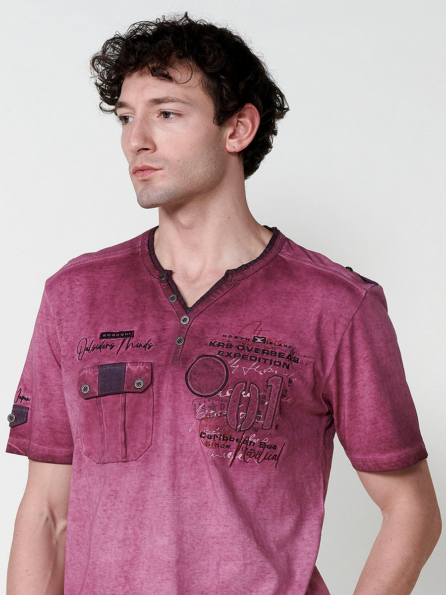 Maroon men's short sleeve printed henley collar t-shirt - Koroshi 2511MC24
