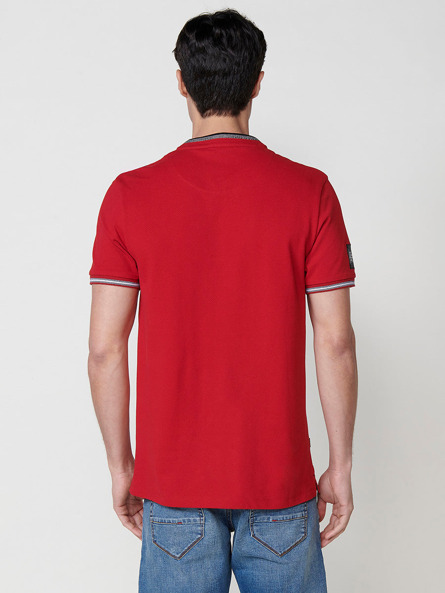 Piqué-Poloshirt mit Mandarinkragen und kurzen Ärmeln für Herren, Rot – Koroshi 2511PC26