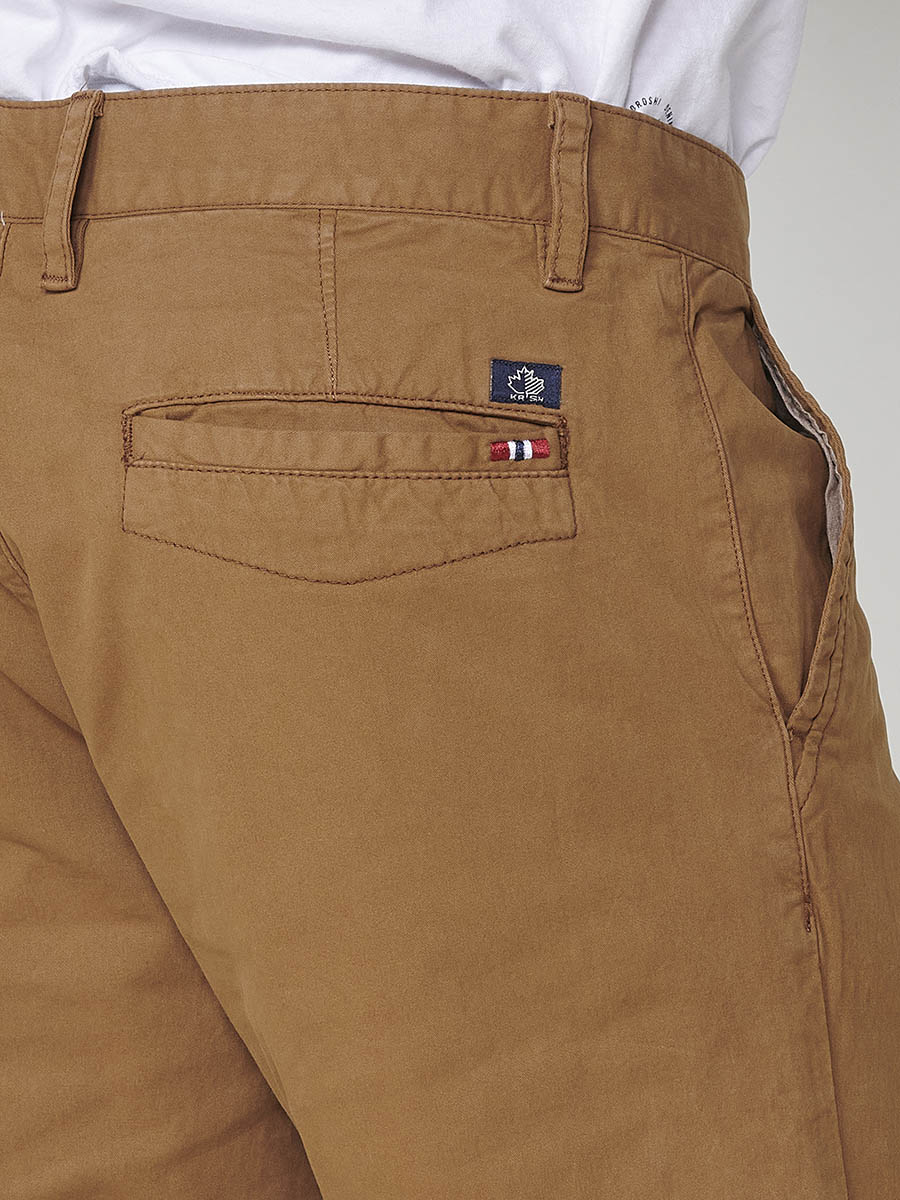 Bermuda chino algodón elástico hombre tierra - Koroshi 2511PS07