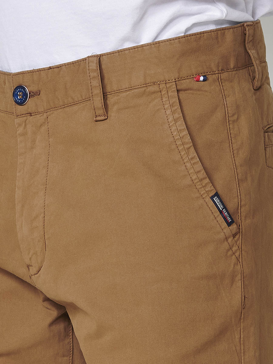 Bermuda chino algodón elástico hombre tierra - Koroshi 2511PS07