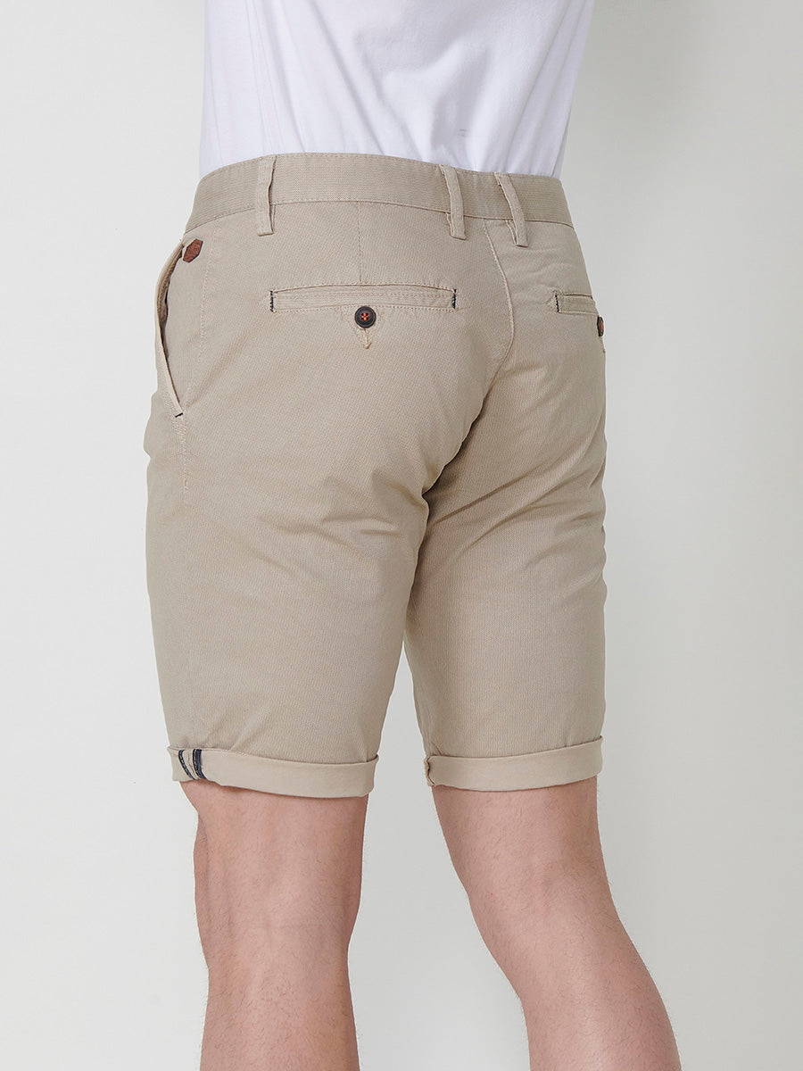 Herren-Chinoshorts aus Baumwolle mit Mikrodruck in Steinoptik – Koroshi 2511PS08