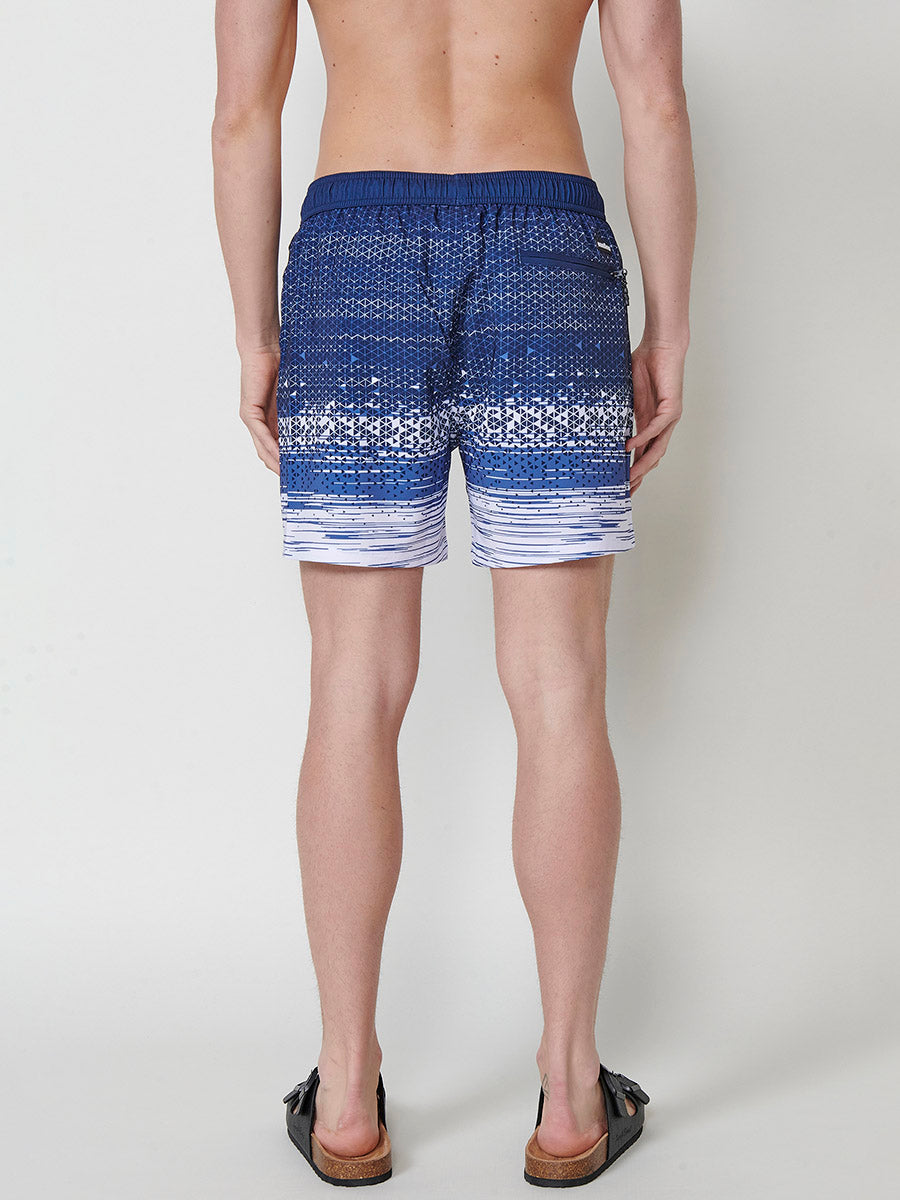 Herren-Badeanzug mit Farbverlauf und geometrischem Muster, Marineblau – Koroshi 2511WA15