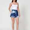 Blaue, weiche Shorts mit Batikmuster für Damen