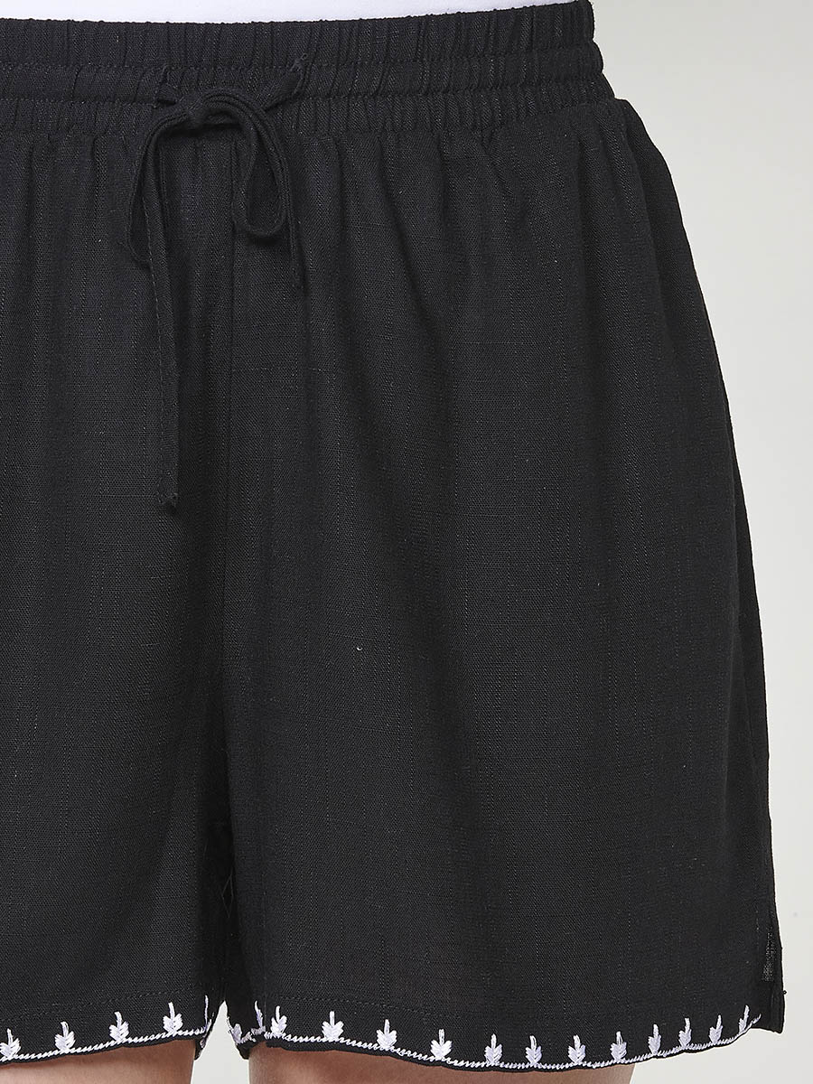 Short de lino con festón bordado mujer negro - Koroshi 2512PS76