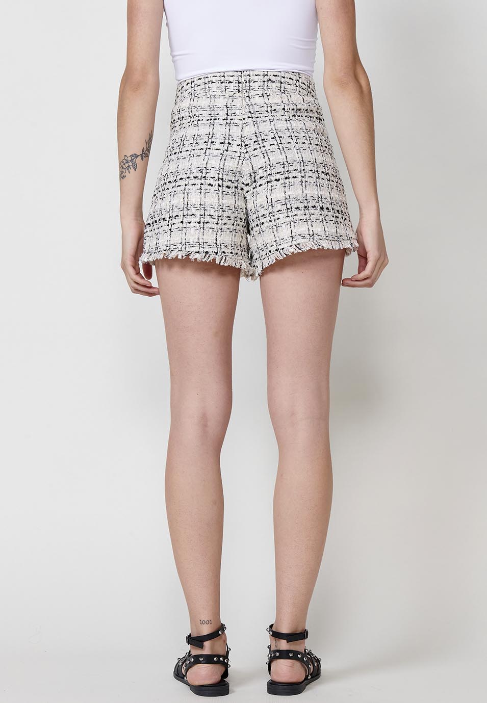 Short femme écru en tweed bas effiloché - Koroshi 2512PS81