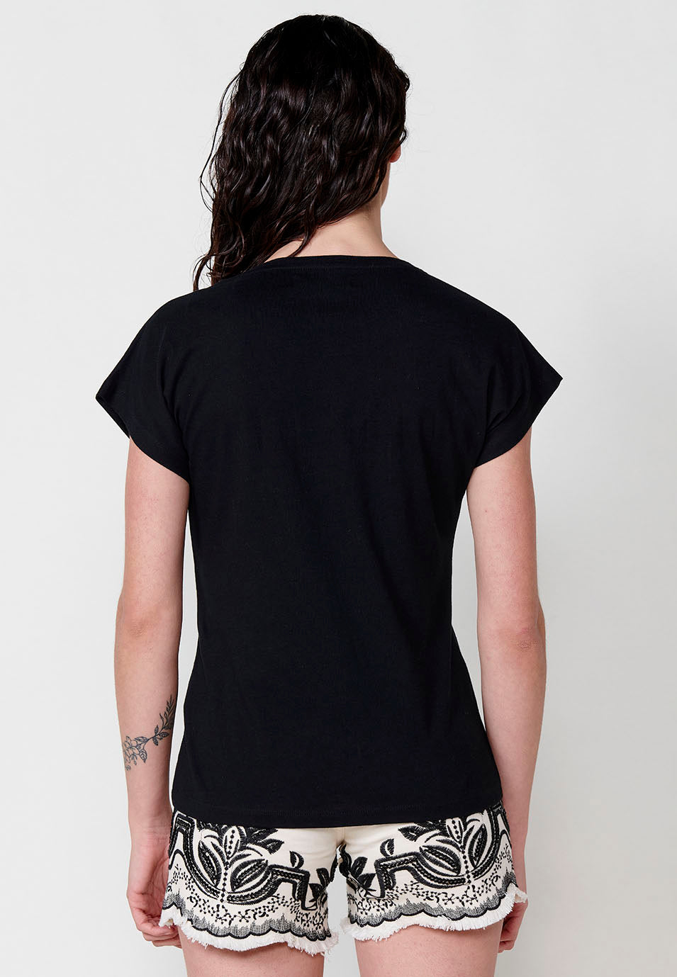 T-shirt femme noir manches courtes en coton avec broderie sauvage en strass - Koroshi 2512TP77