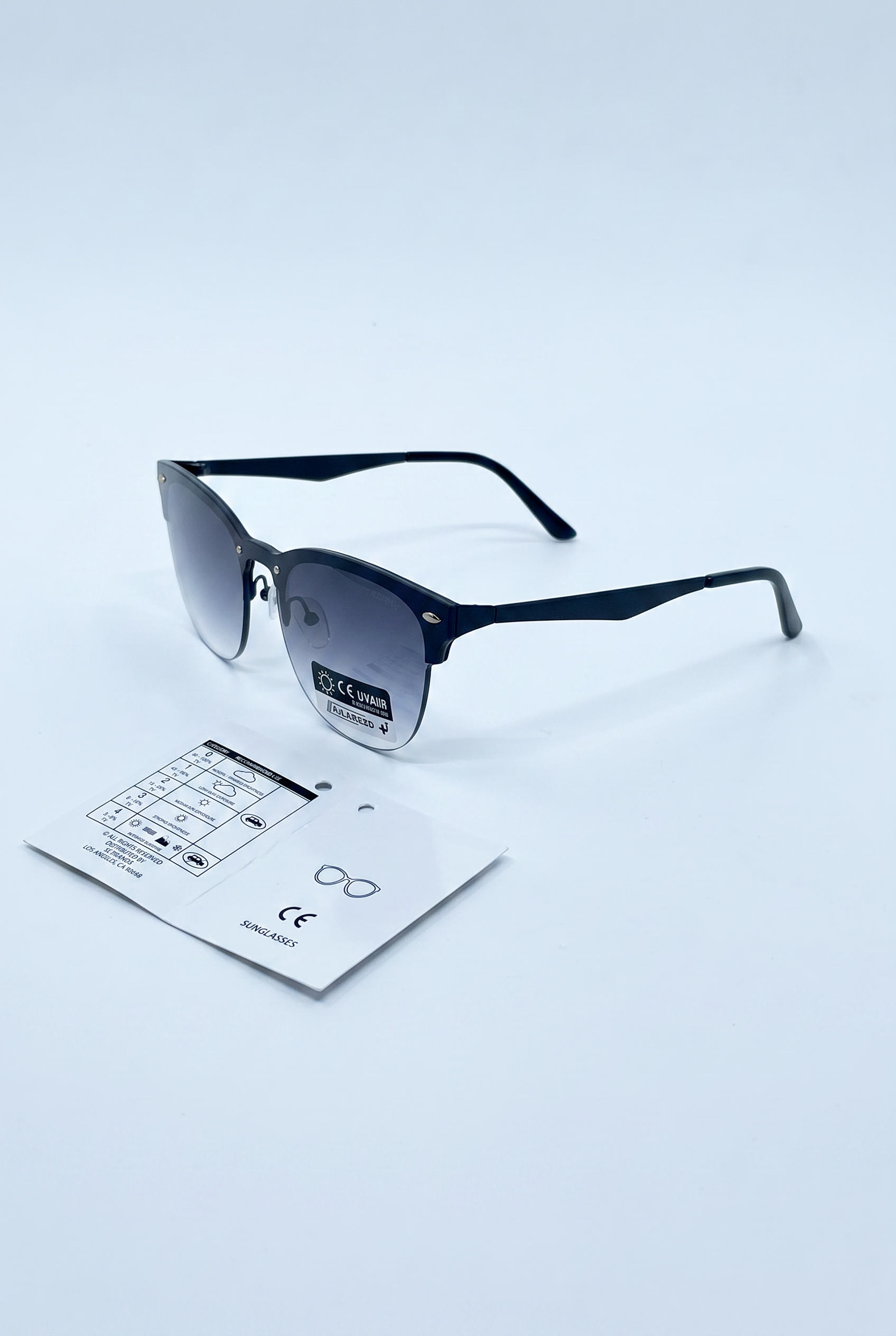 Lunettes de soleil unisexes noires métallisées avec verres dégradés
