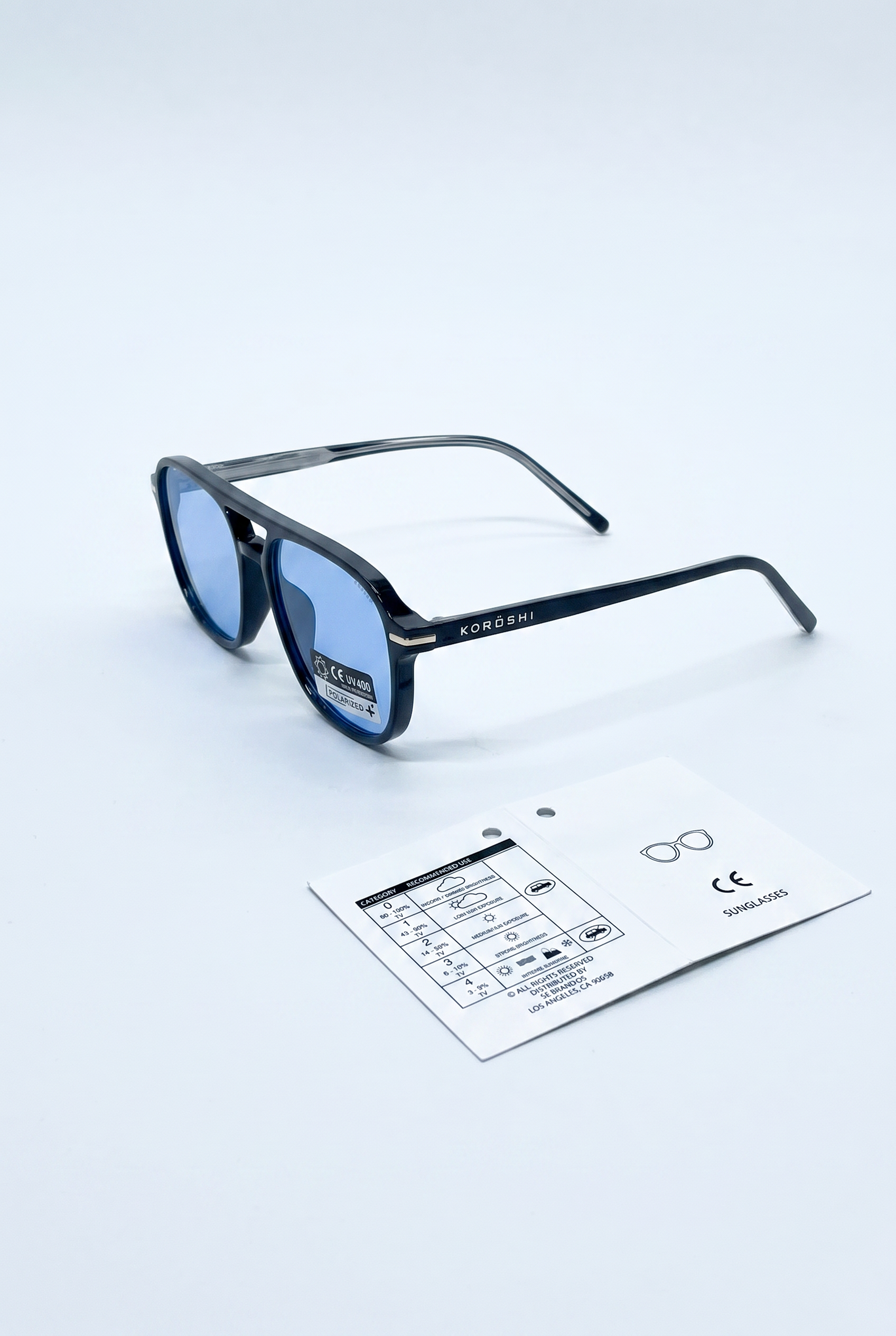 Lunettes de soleil unisexes noires avec verres bleus