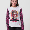 T-shirt fille en coton stretch avec corps côtelé blanc, imprimé d'une fille avec des lunettes de soleil et manches imprimées en fuchsia et noir.
