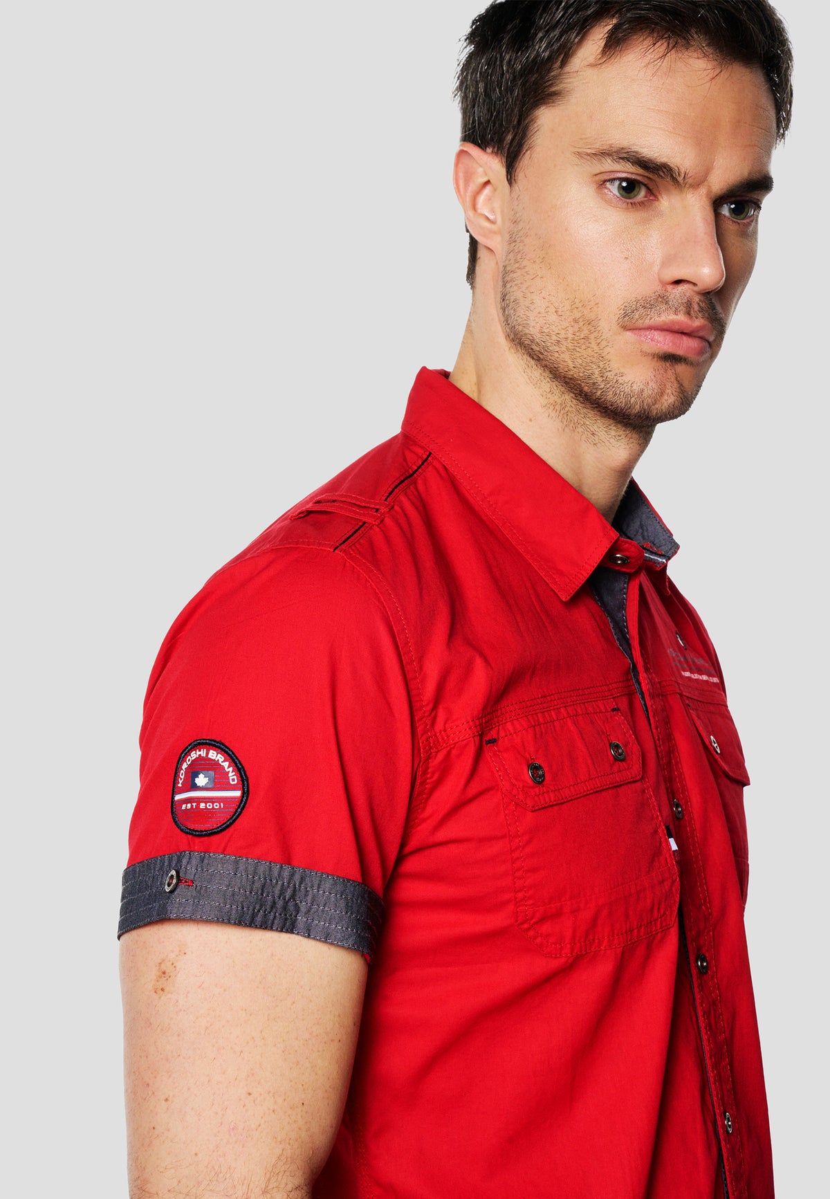 Red men's nautical poplin multipocket short sleeve shirt - Koroshi 2611CC01