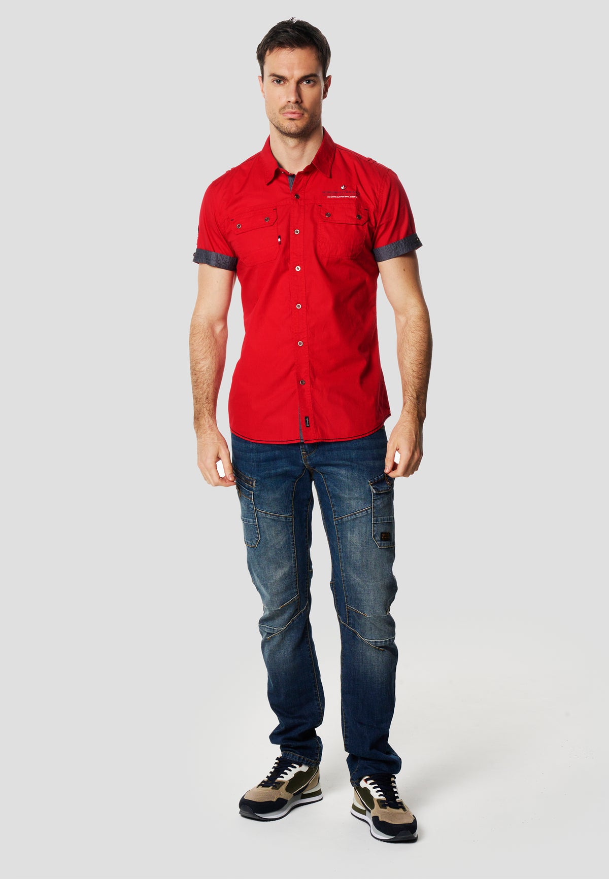 Red men's nautical poplin multipocket short sleeve shirt - Koroshi 2611CC01