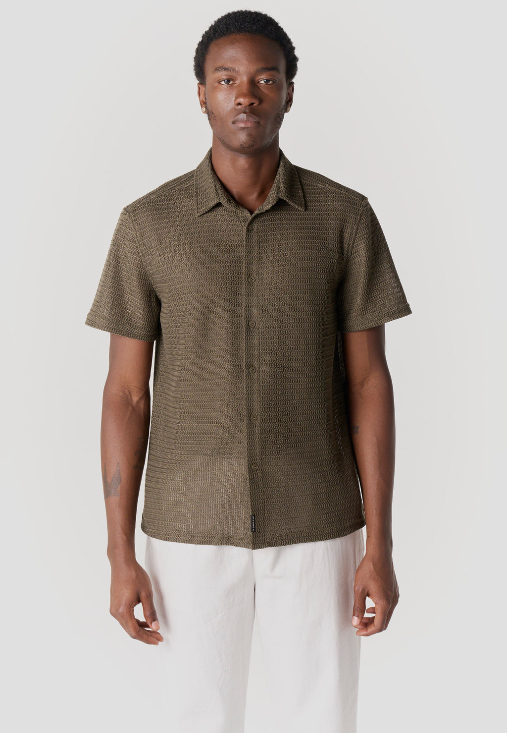 Camisa casual relaxed algodón manga corta hombre kaki - Koroshi 2611CC19
