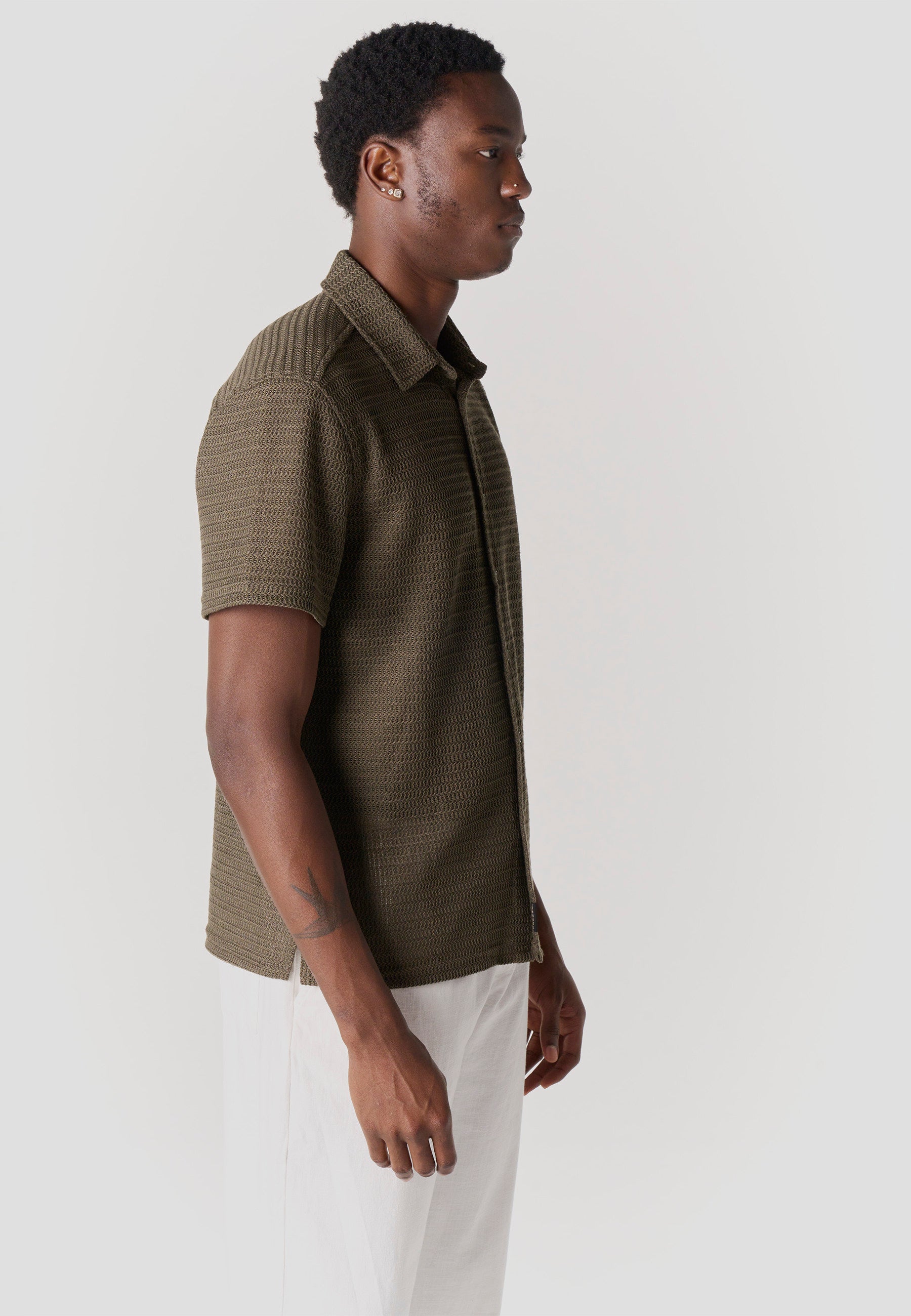 Camisa casual relaxed algodón manga corta hombre kaki - Koroshi 2611CC19
