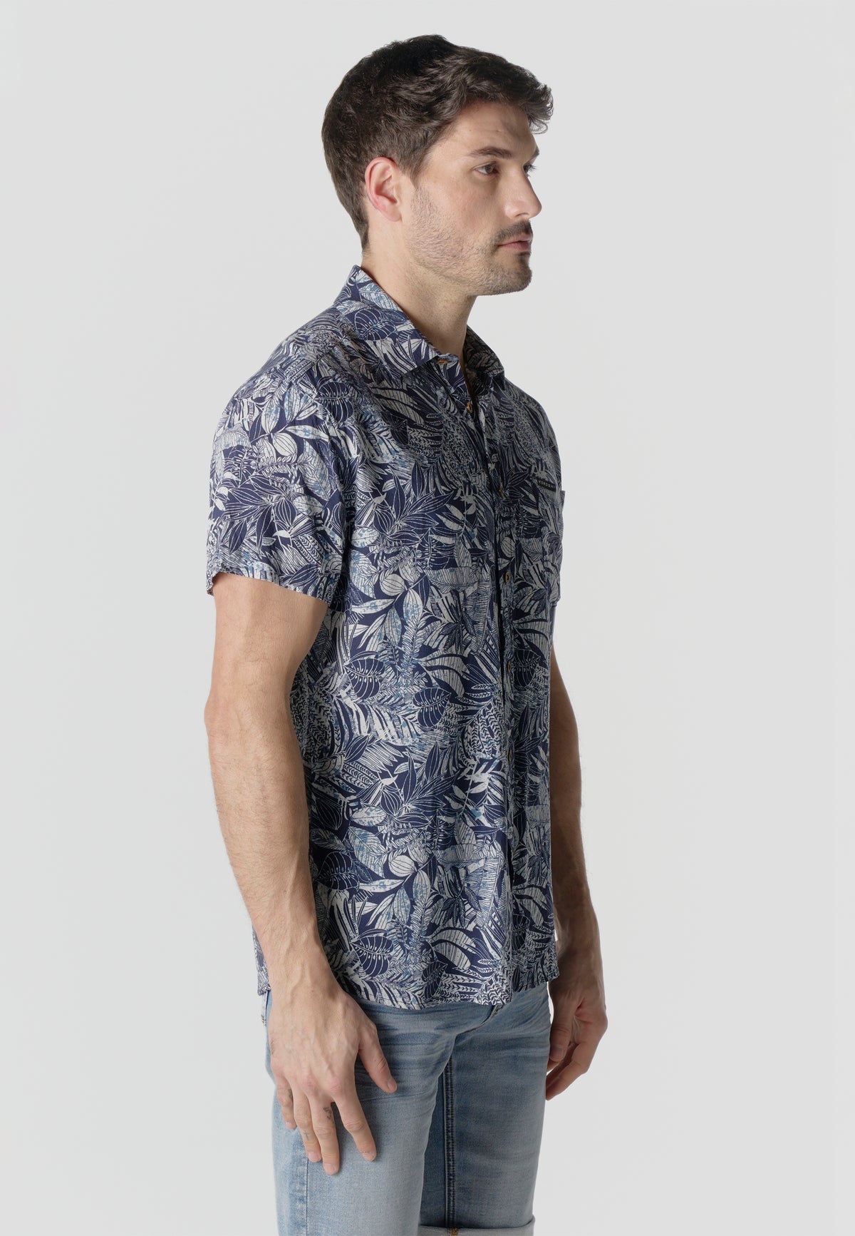 Camicia blu da uomo a manica corta in viscosa stampa tropicale - Koroshi 2611CC37