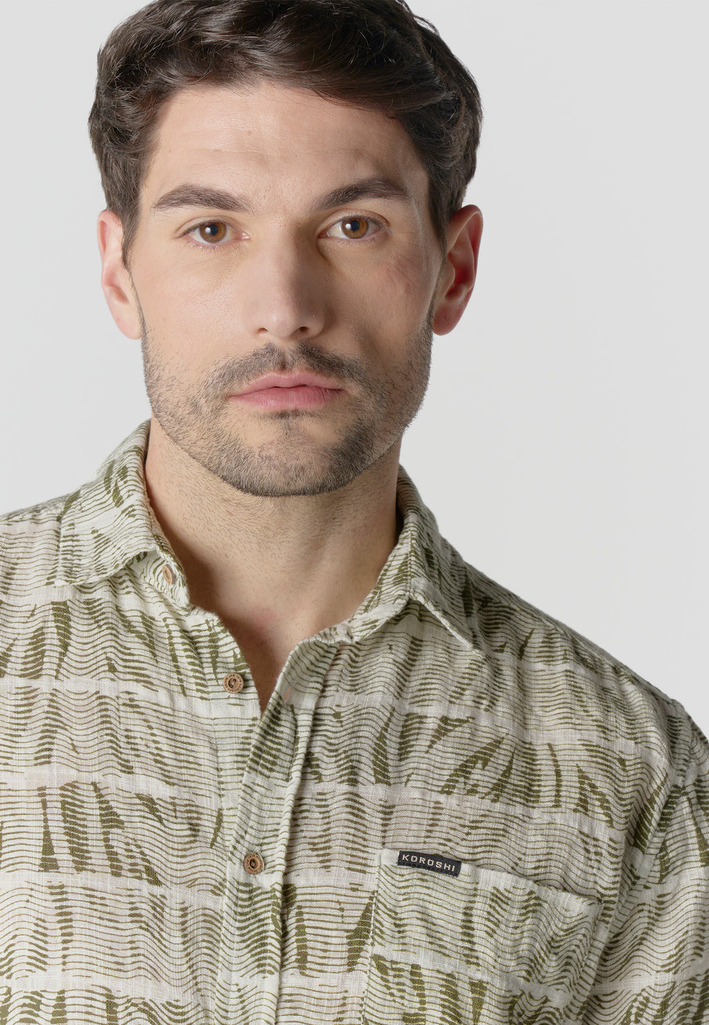 Camicia da uomo kaki a maniche corte in cotone fiammato stampato - Koroshi 2611CC42