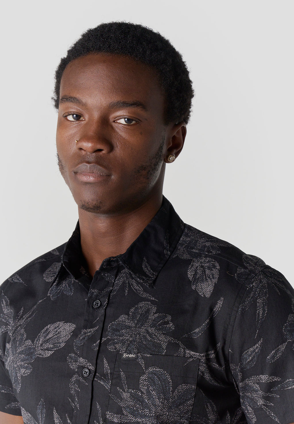Chemise décontractée tropicale en coton à manches courtes pour homme noir - Koroshi 2611CC43