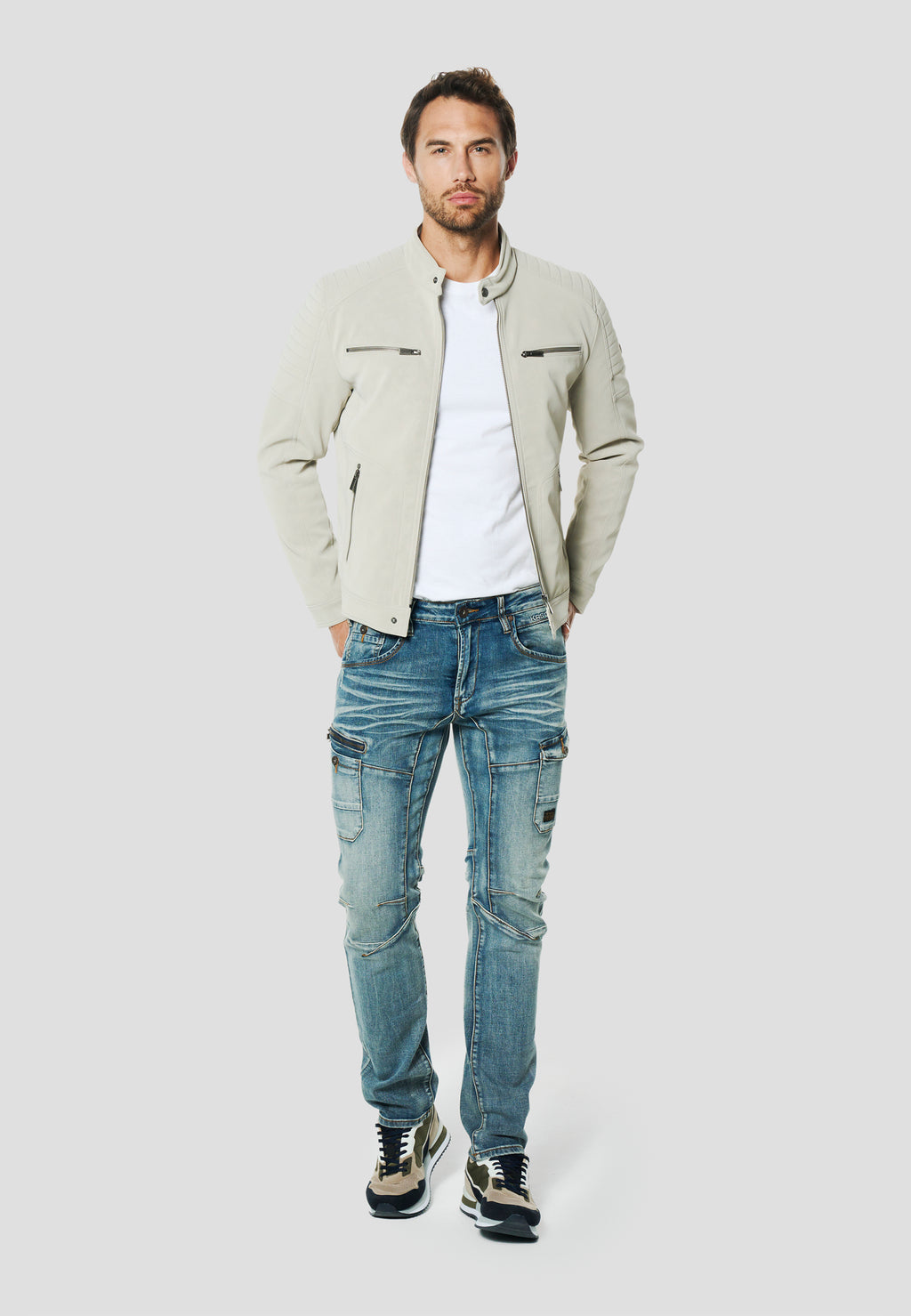 2611JA11-000130-2611JA11_000130_8