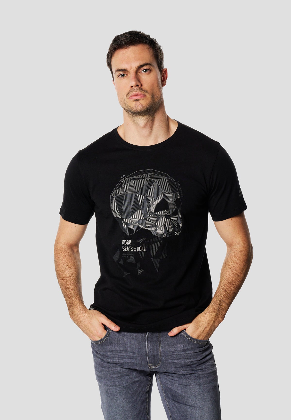 Kurzärmliges Herren-T-Shirt mit geometrischem Totenkopf-Print, Schwarz – Koroshi 2611MC15