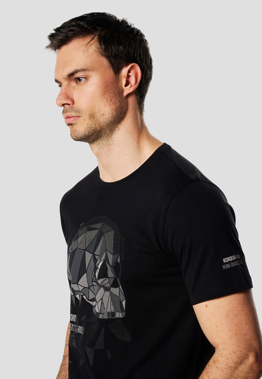 Kurzärmliges Herren-T-Shirt mit geometrischem Totenkopf-Print, Schwarz – Koroshi 2611MC15