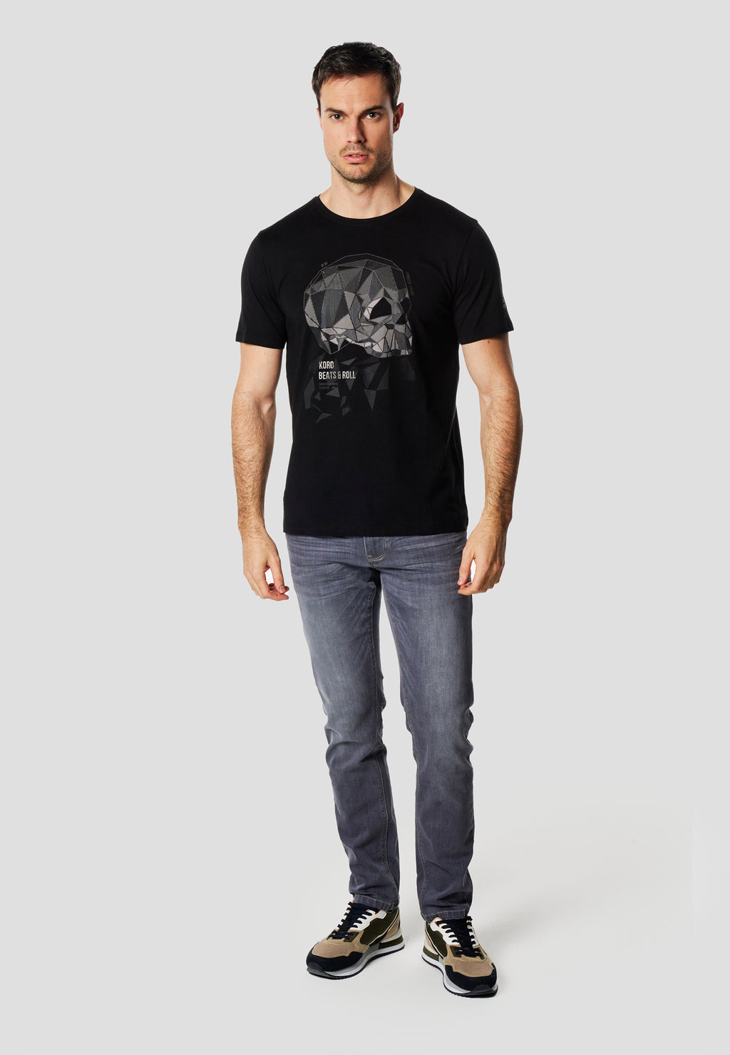 Kurzärmliges Herren-T-Shirt mit geometrischem Totenkopf-Print, Schwarz – Koroshi 2611MC15