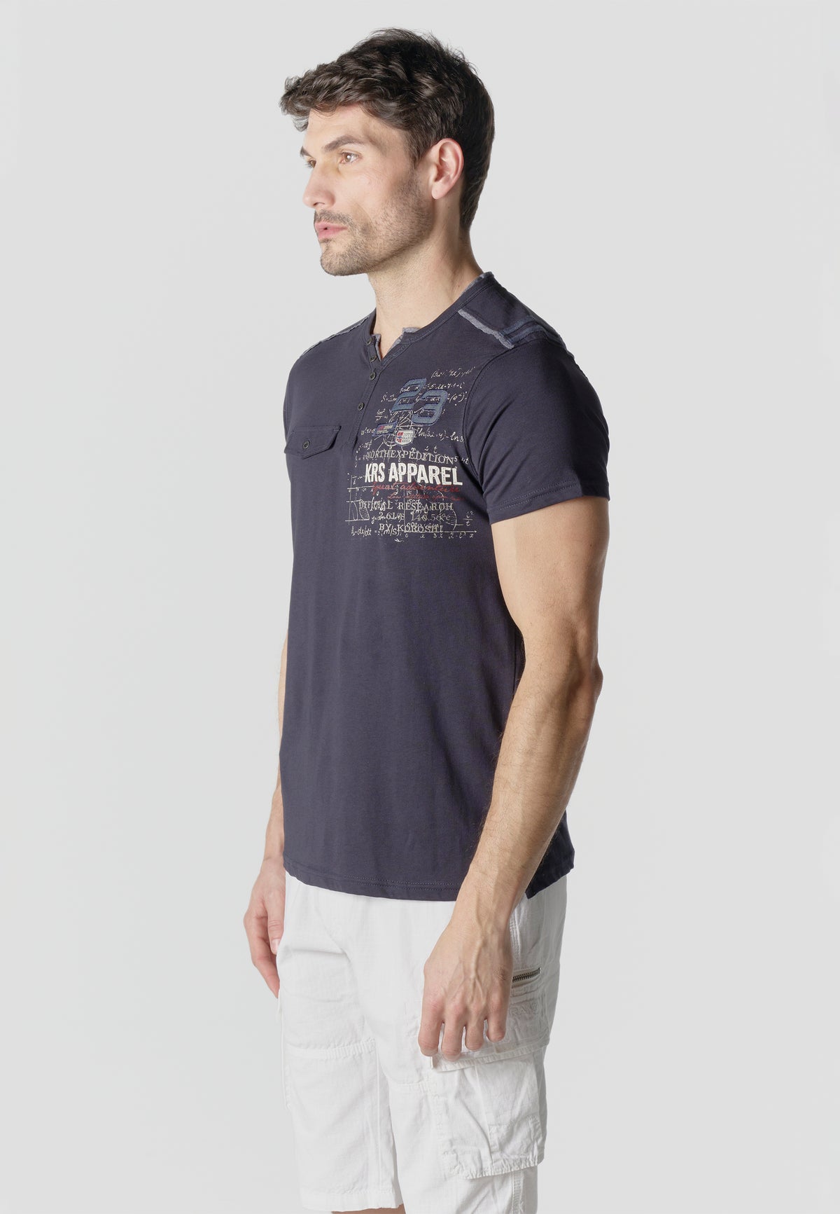 T-shirt serafino ricamata con tasca a manica corta da uomo blu scuro - Koroshi 2611MC22