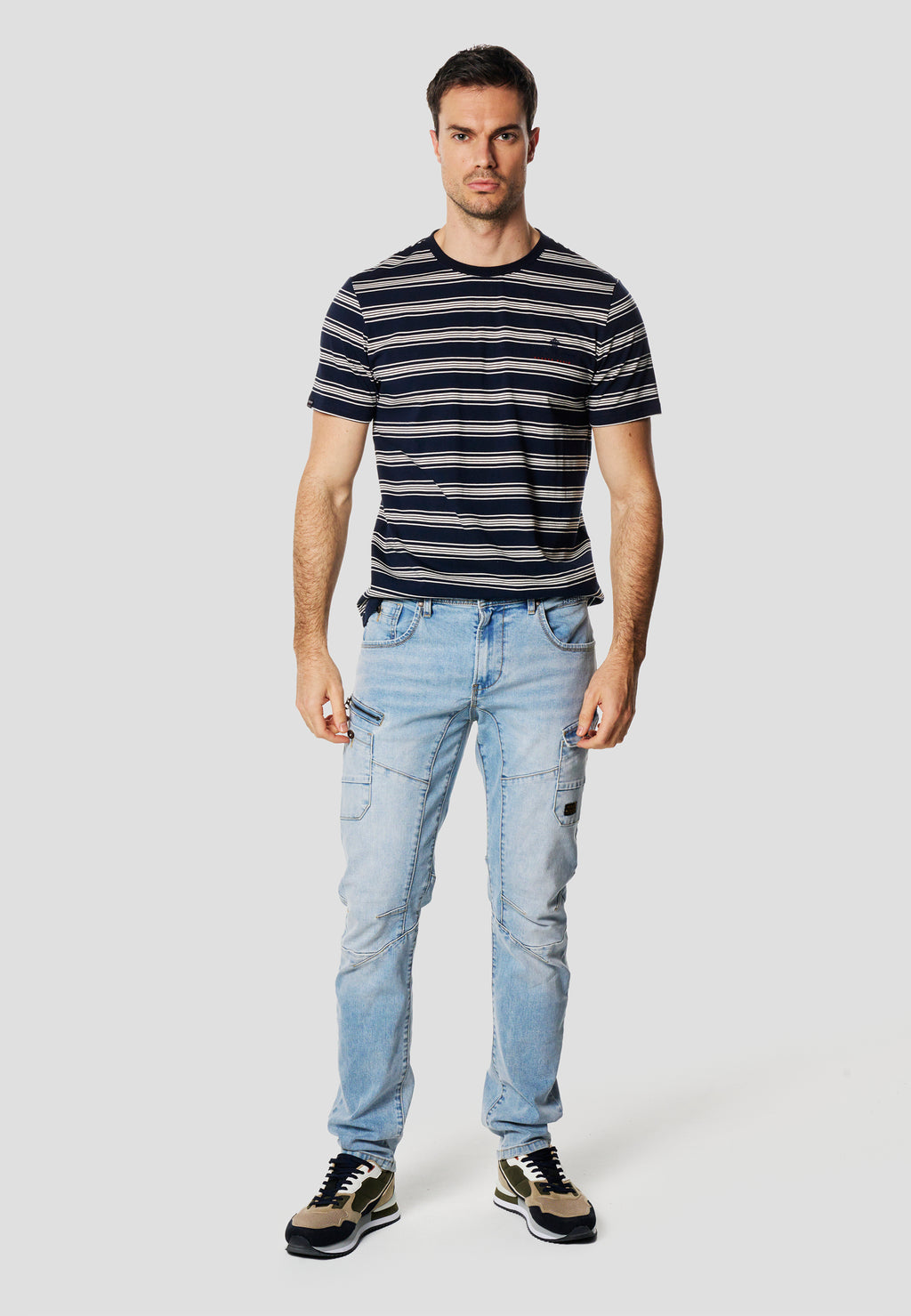 2611MC31-000039-2611MC31_000039_9