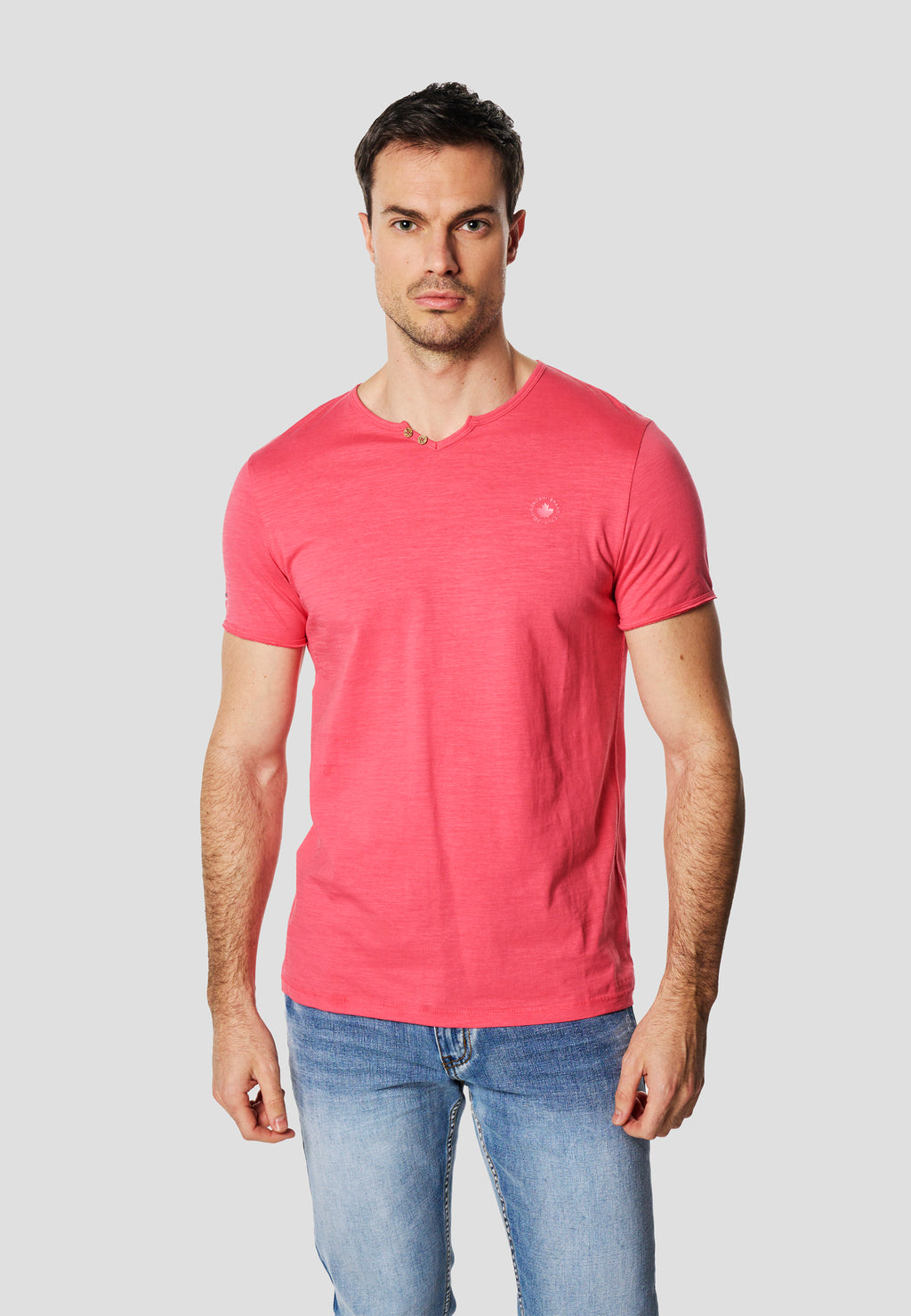 T-shirt serafino rosa a maniche corte con collo aperto da uomo - Koroshi 2611MC62