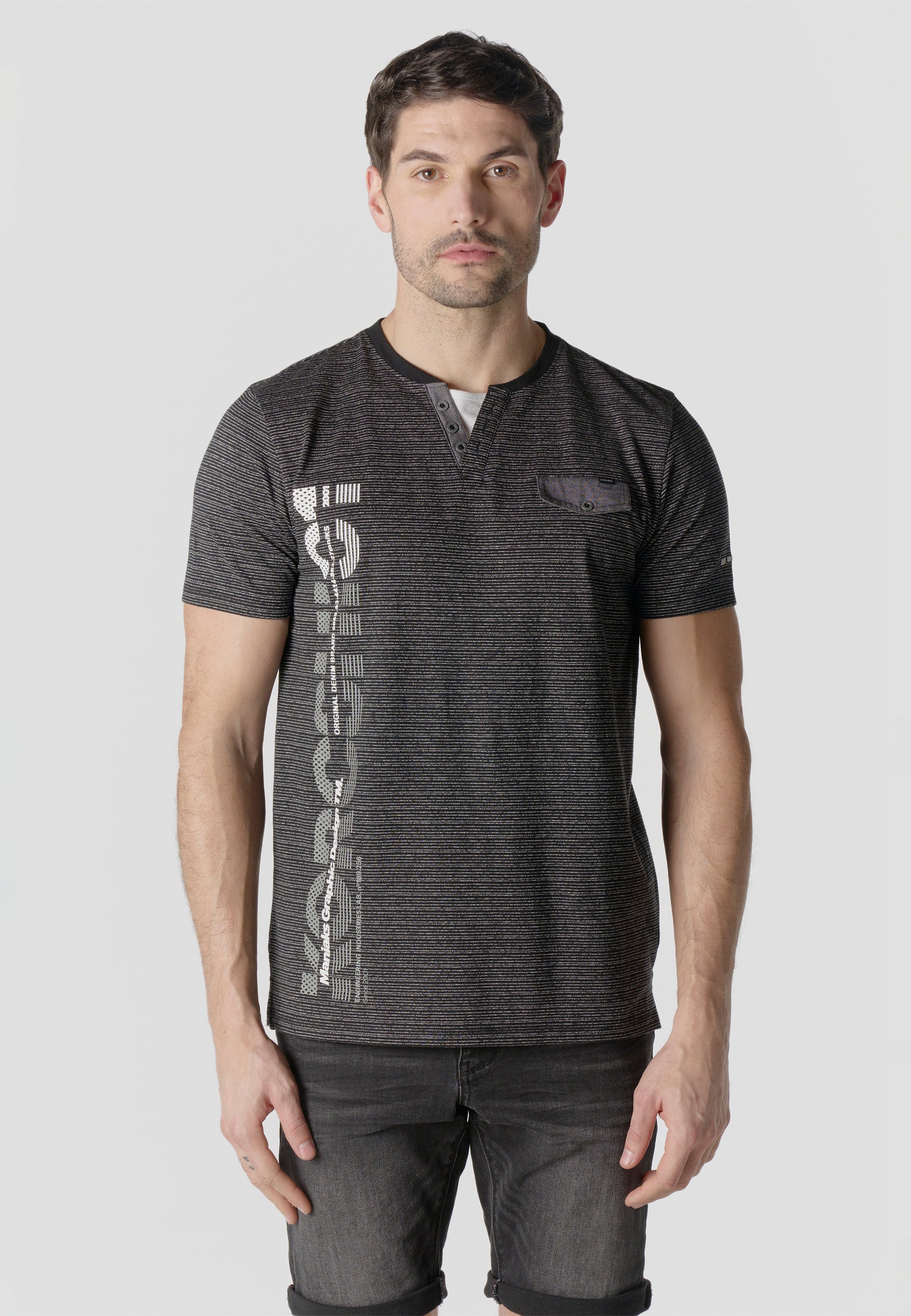 Men's printed cotton henley t-shirt
