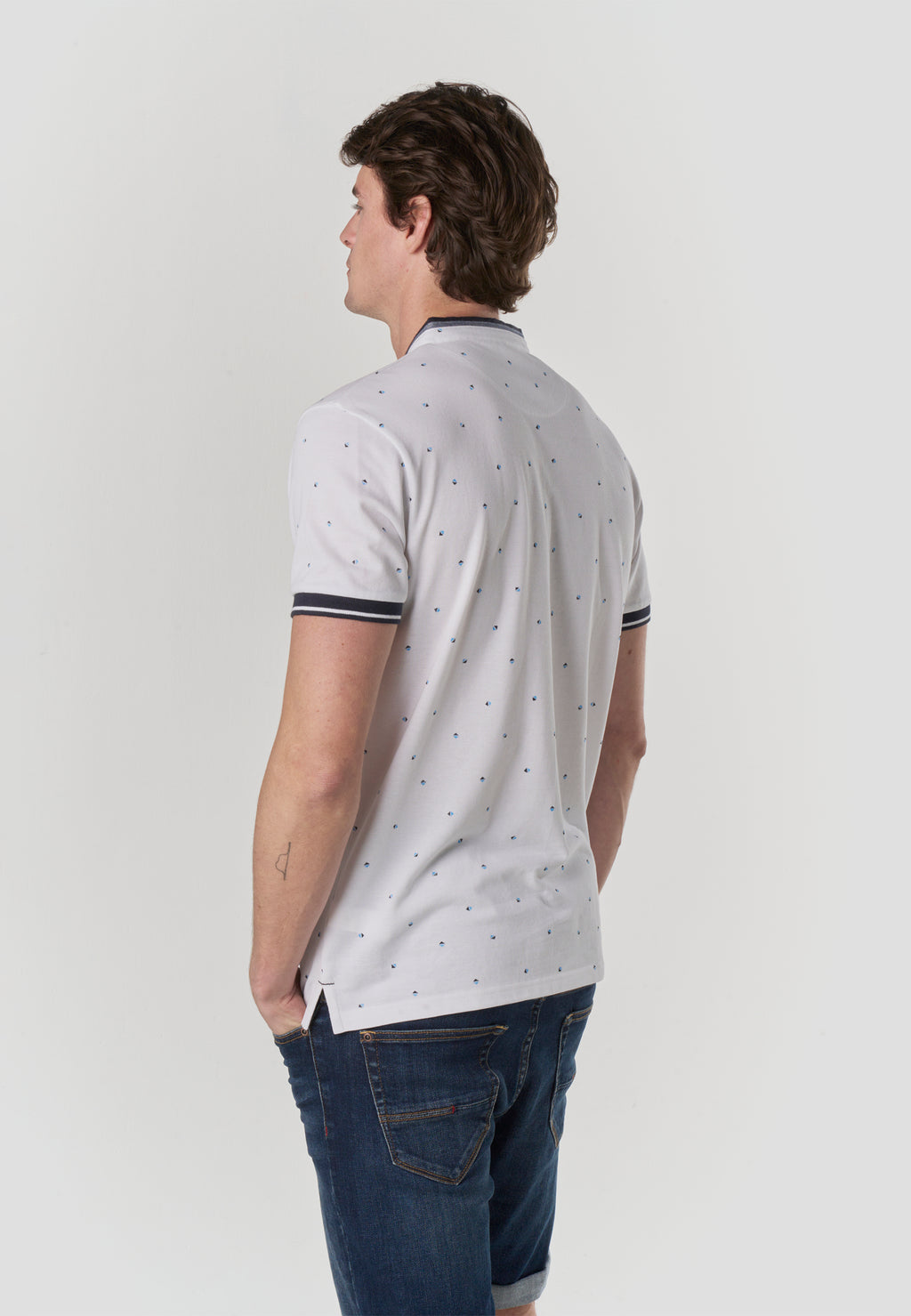 Polo col mao micro imprimé manches courtes écru homme - Koroshi 2611PC23