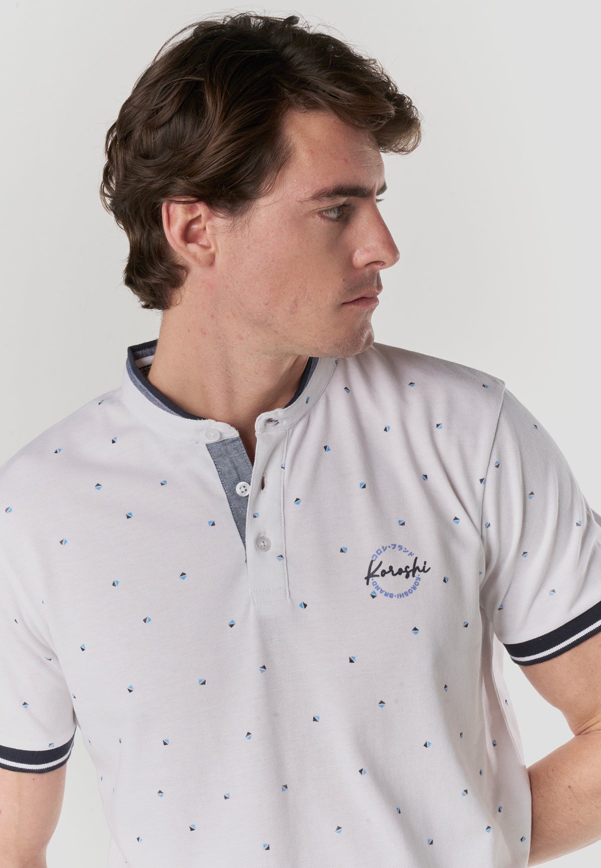 Polo col mao micro imprimé manches courtes écru homme - Koroshi 2611PC23