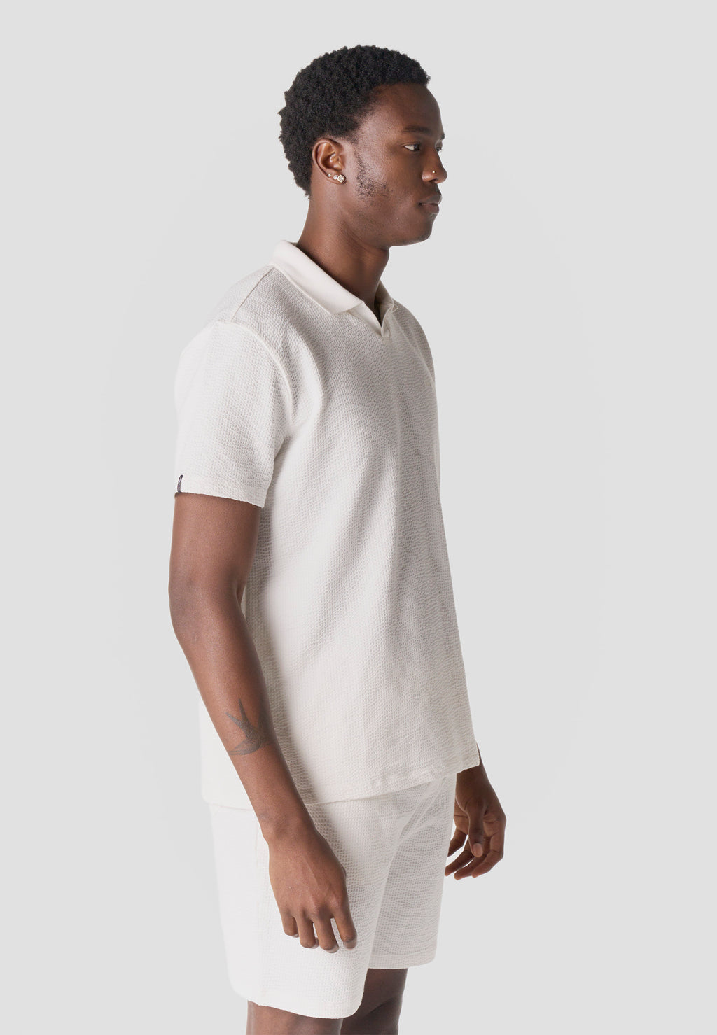 Polo oversize cuello abierto manga corta hombre crudo - Koroshi 2611PC38
