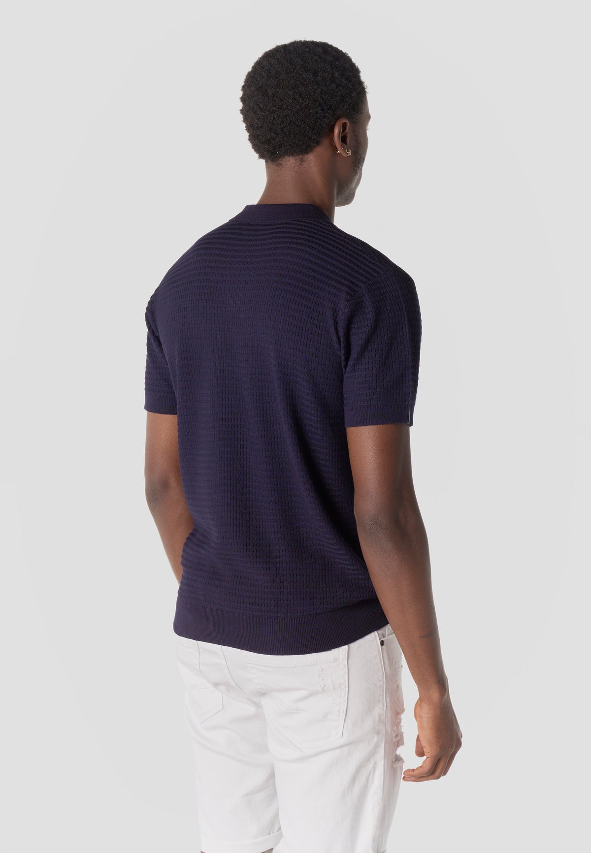 Strukturiertes gestricktes Poloshirt mit offenem Kragen und kurzen Ärmeln für Herren, Marineblau – Koroshi 2611PC47