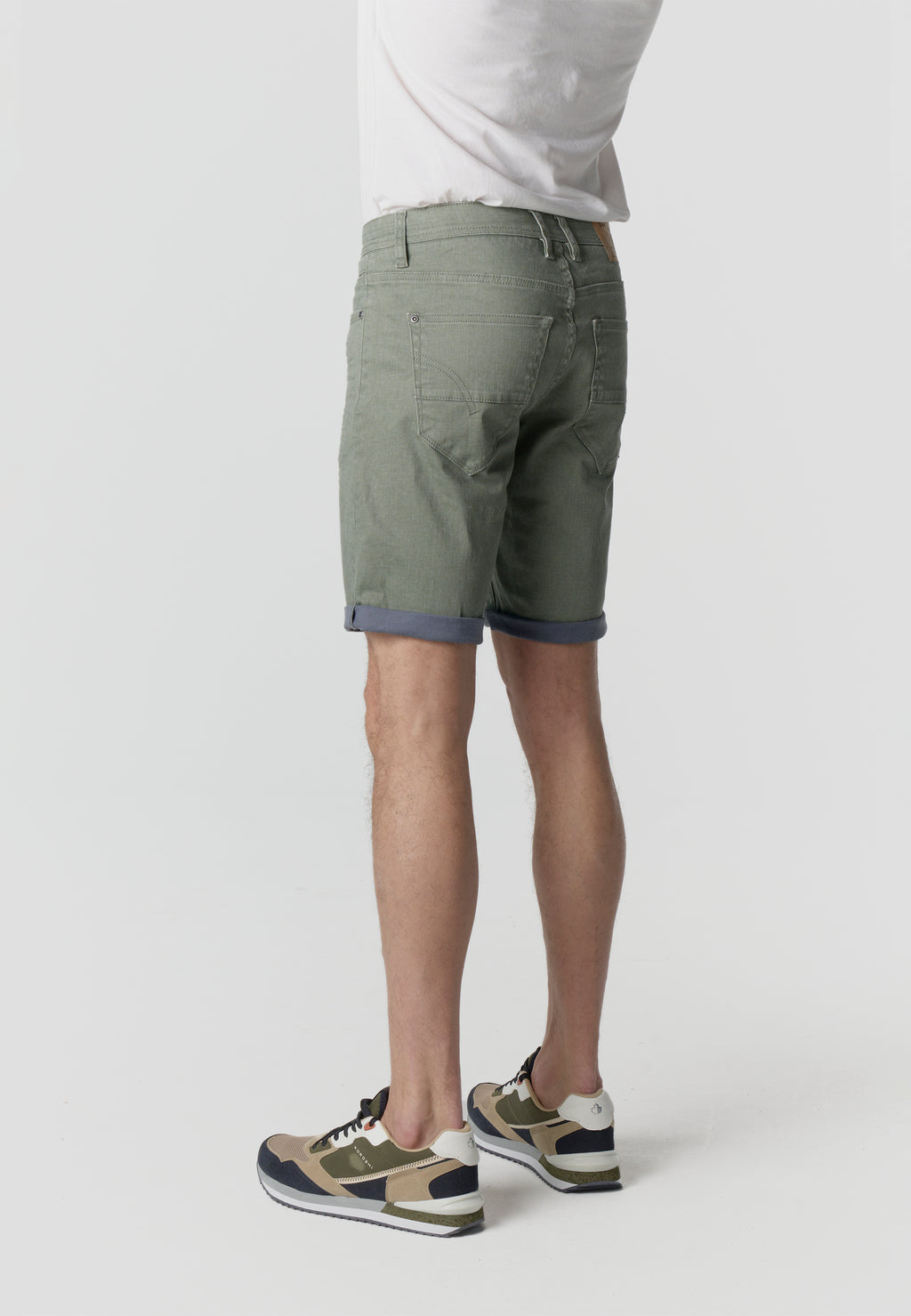 Pantalón Corto Algodón Coated Regular Hombre – KOROSHI