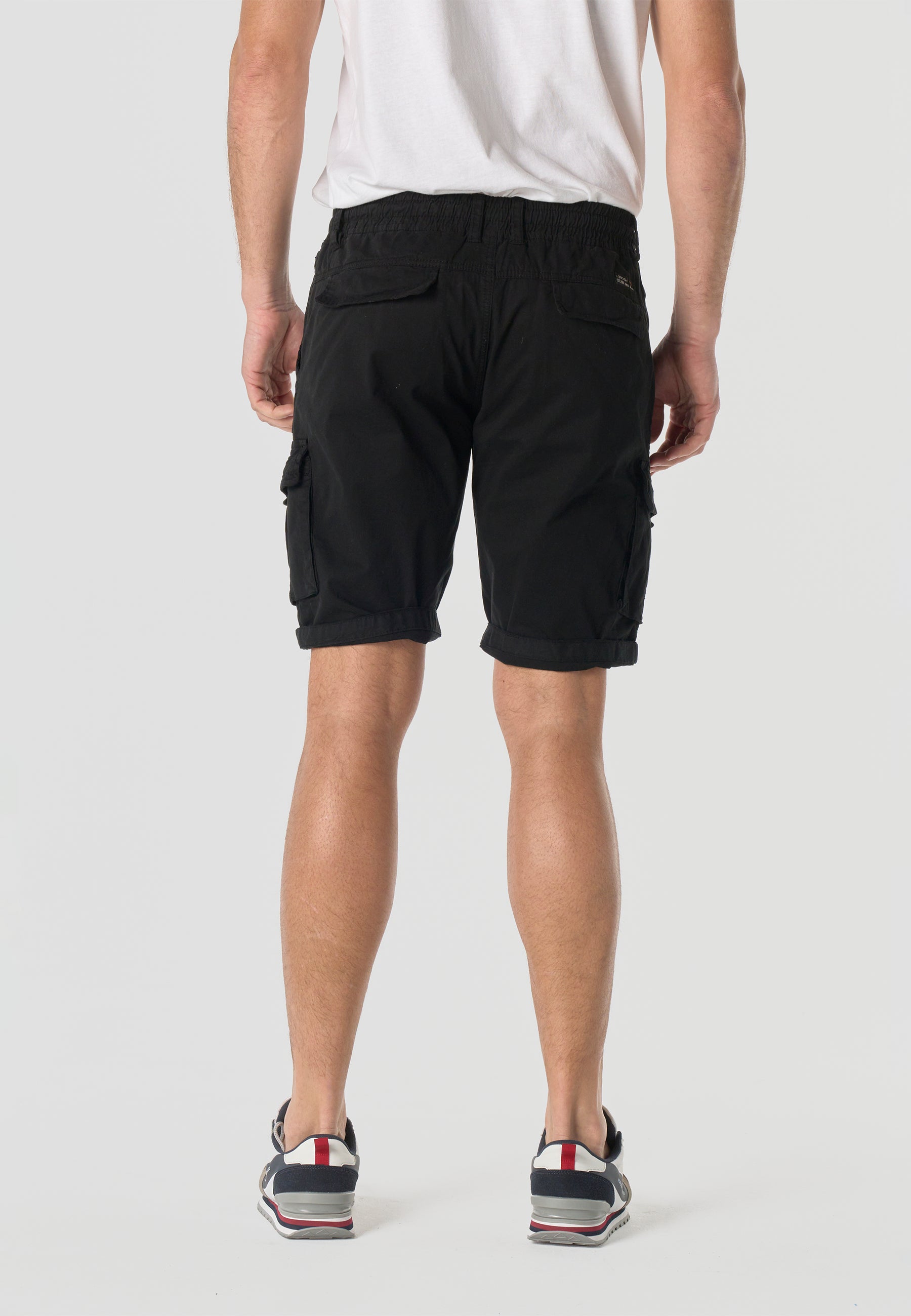 Men's relaxed cotton cargo