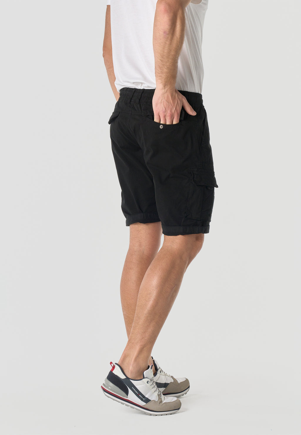 Men's relaxed cotton cargo