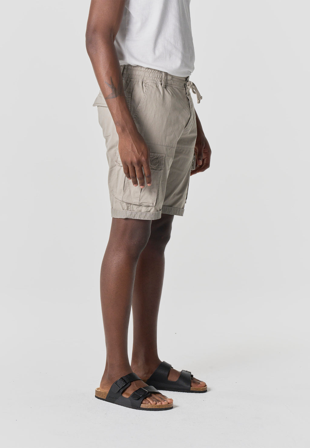 Men's relaxed cotton cargo shorts stone - Koroshi 2611PS12