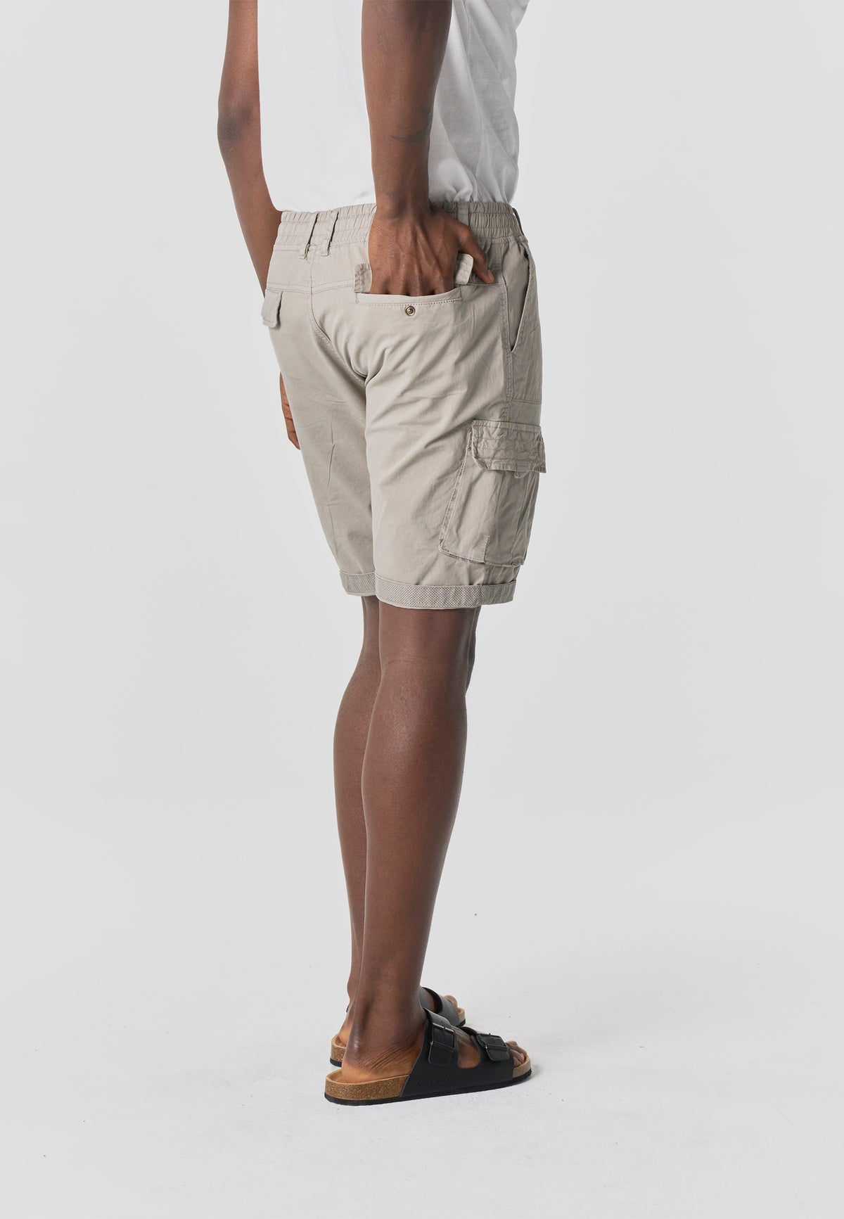 Men's relaxed cotton cargo shorts stone - Koroshi 2611PS12
