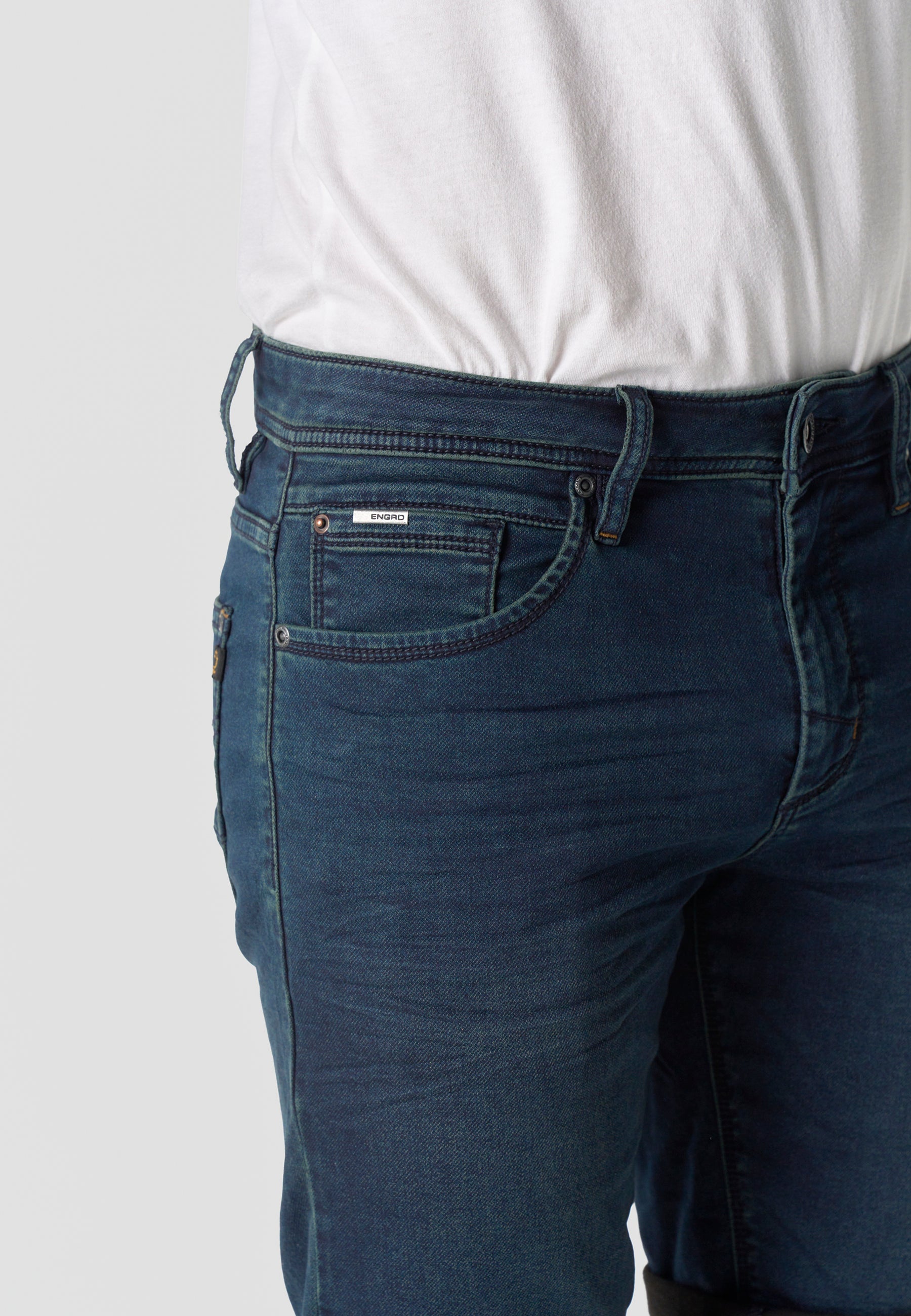 Normal gestrickte Denim-Jeans