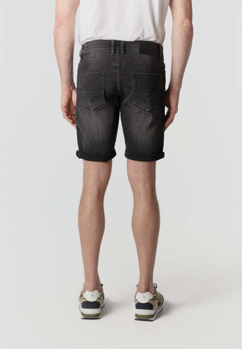 Men's regular denim jeans