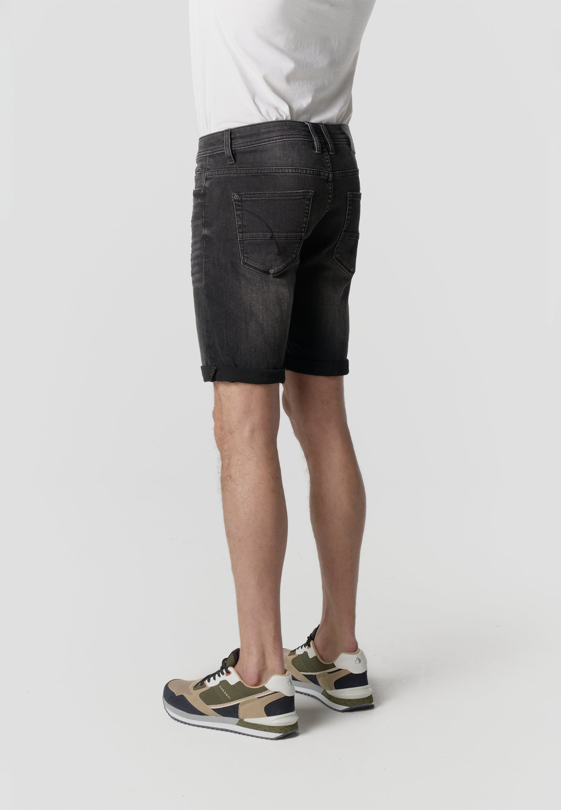 Men's regular denim jeans