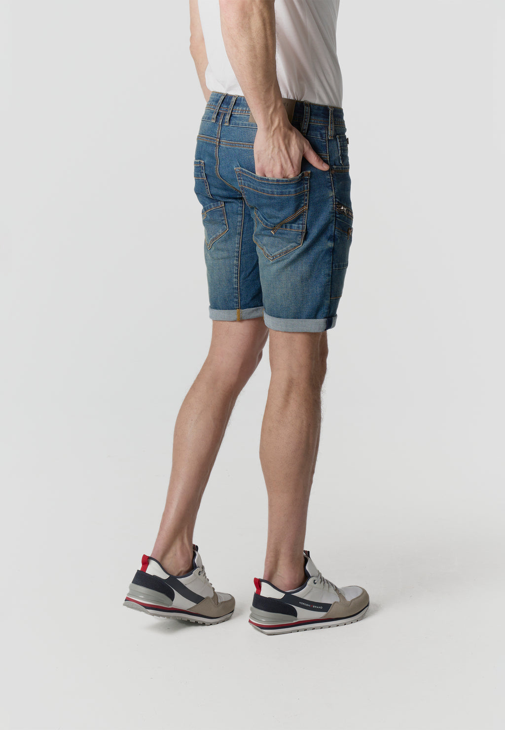 Men's regular denim jeans
