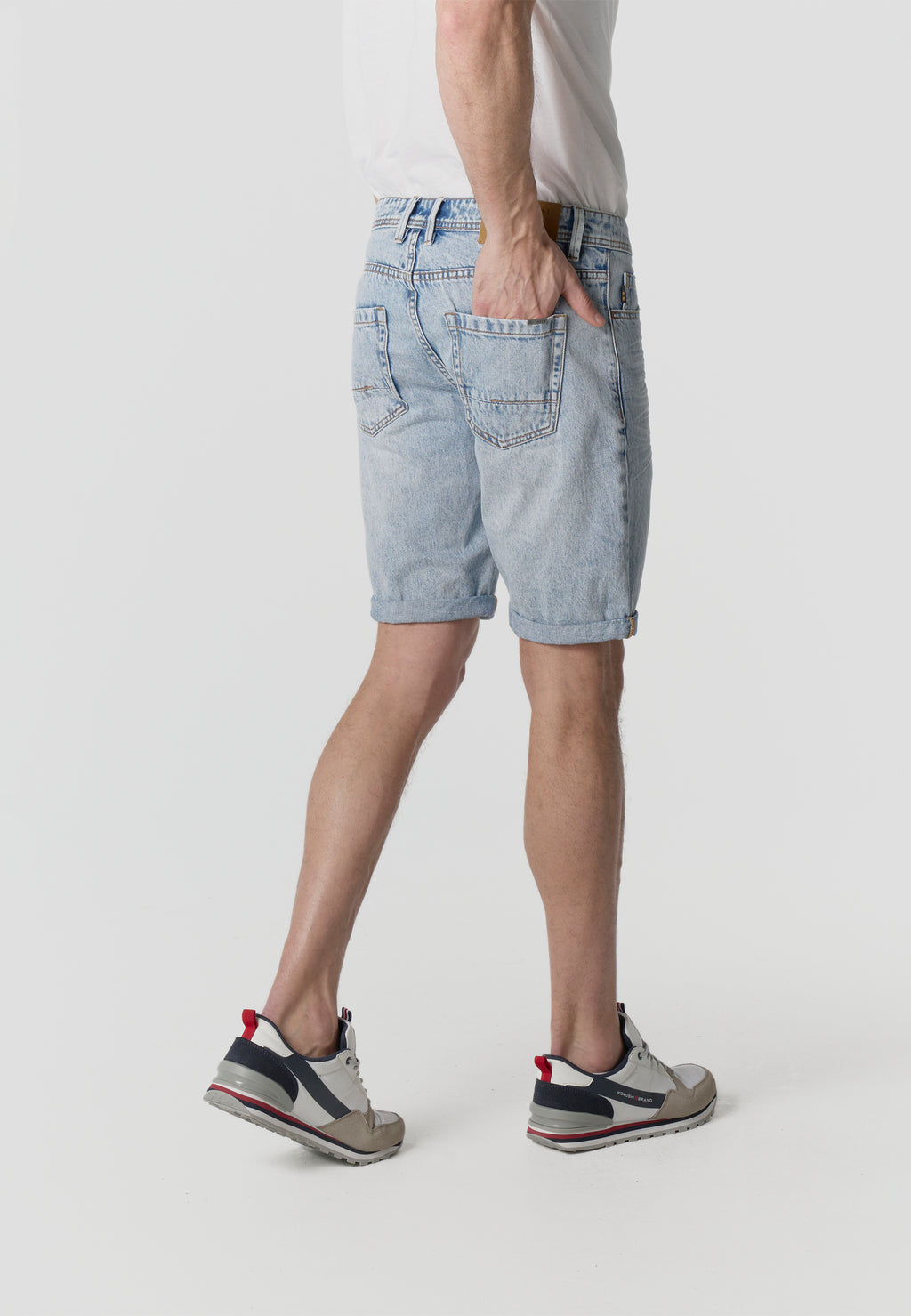 Men's relaxed denim jeans