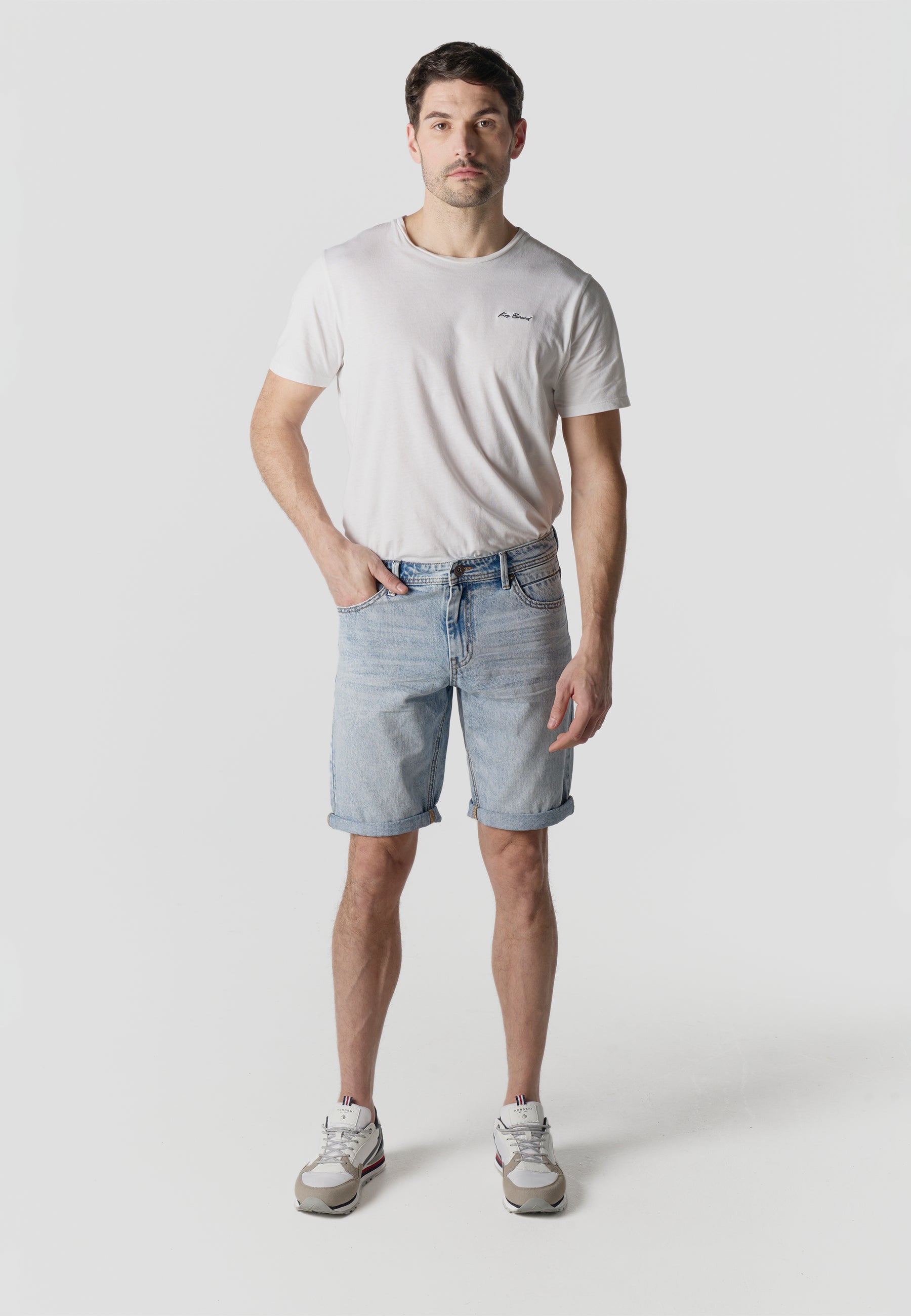 Men's relaxed denim jeans