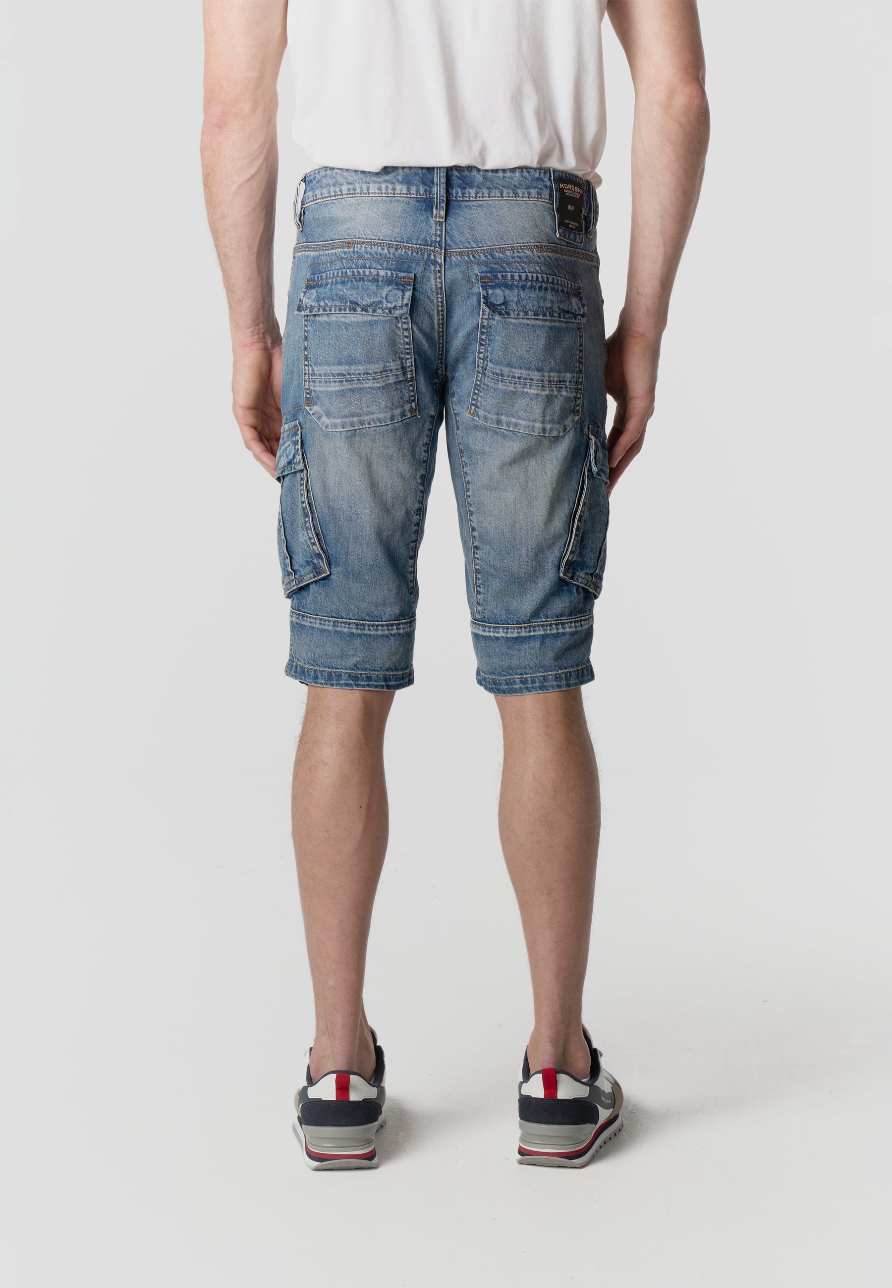 Men's relaxed cargo denim jeans